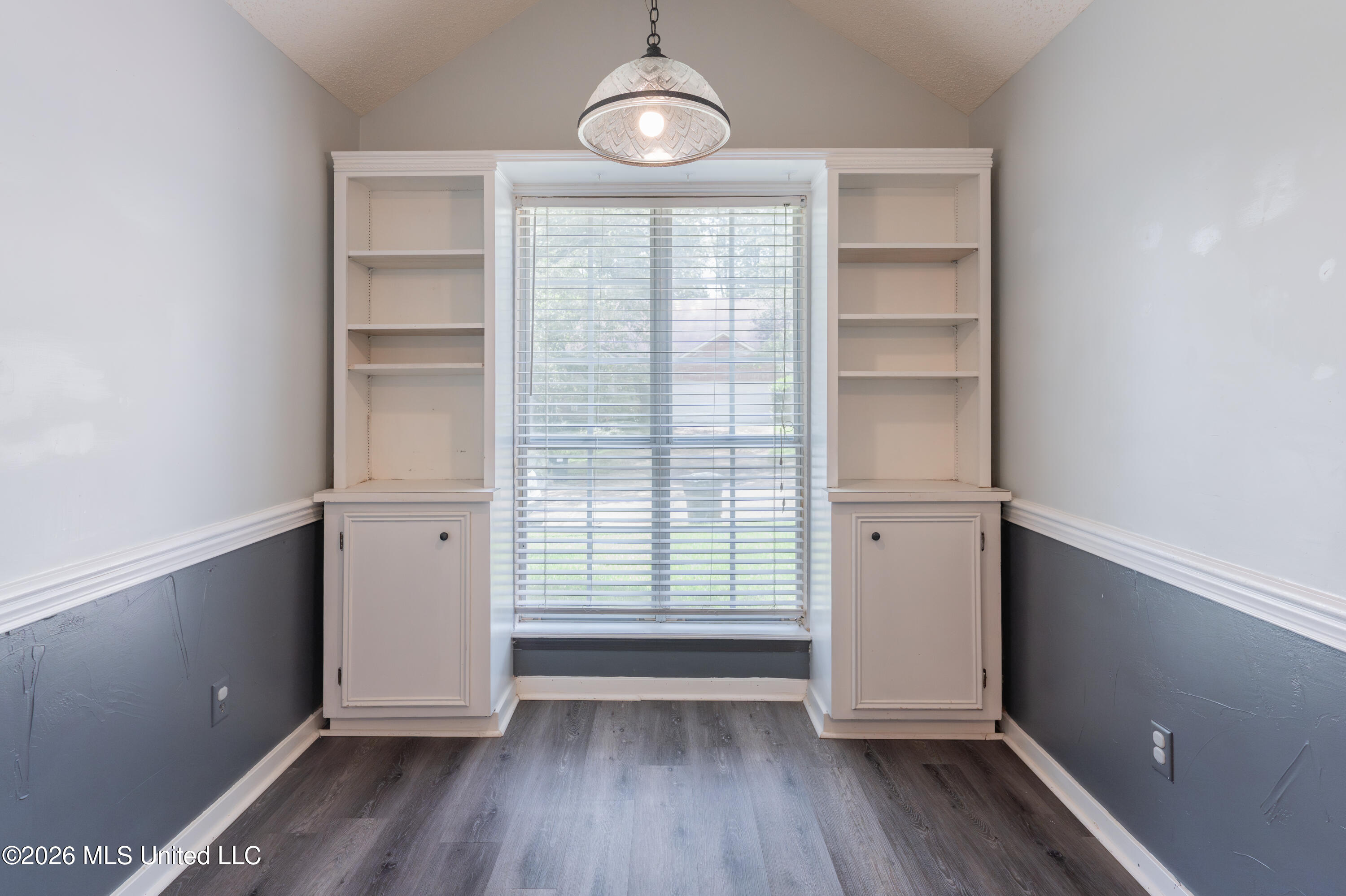 107 Yorkshire Cove Property Photo 13