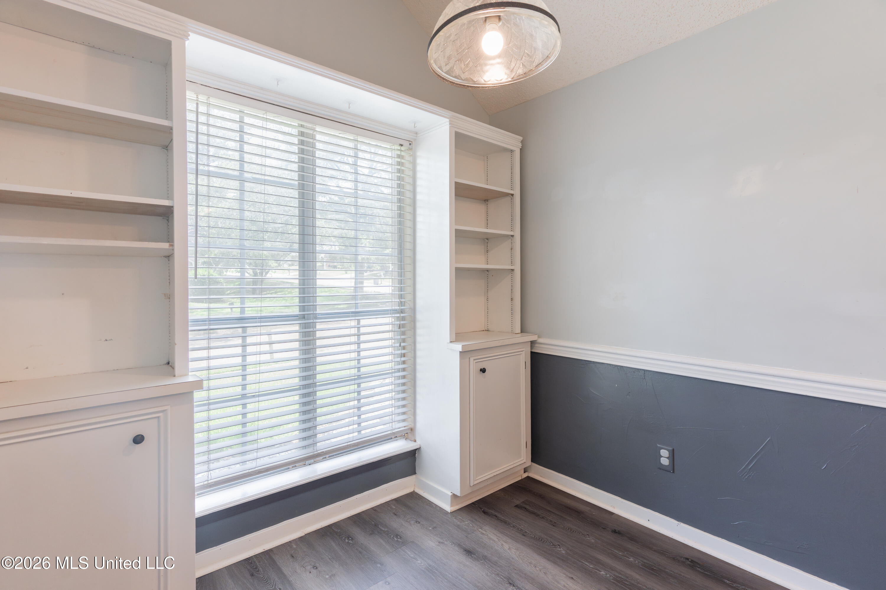 107 Yorkshire Cove Property Photo 14