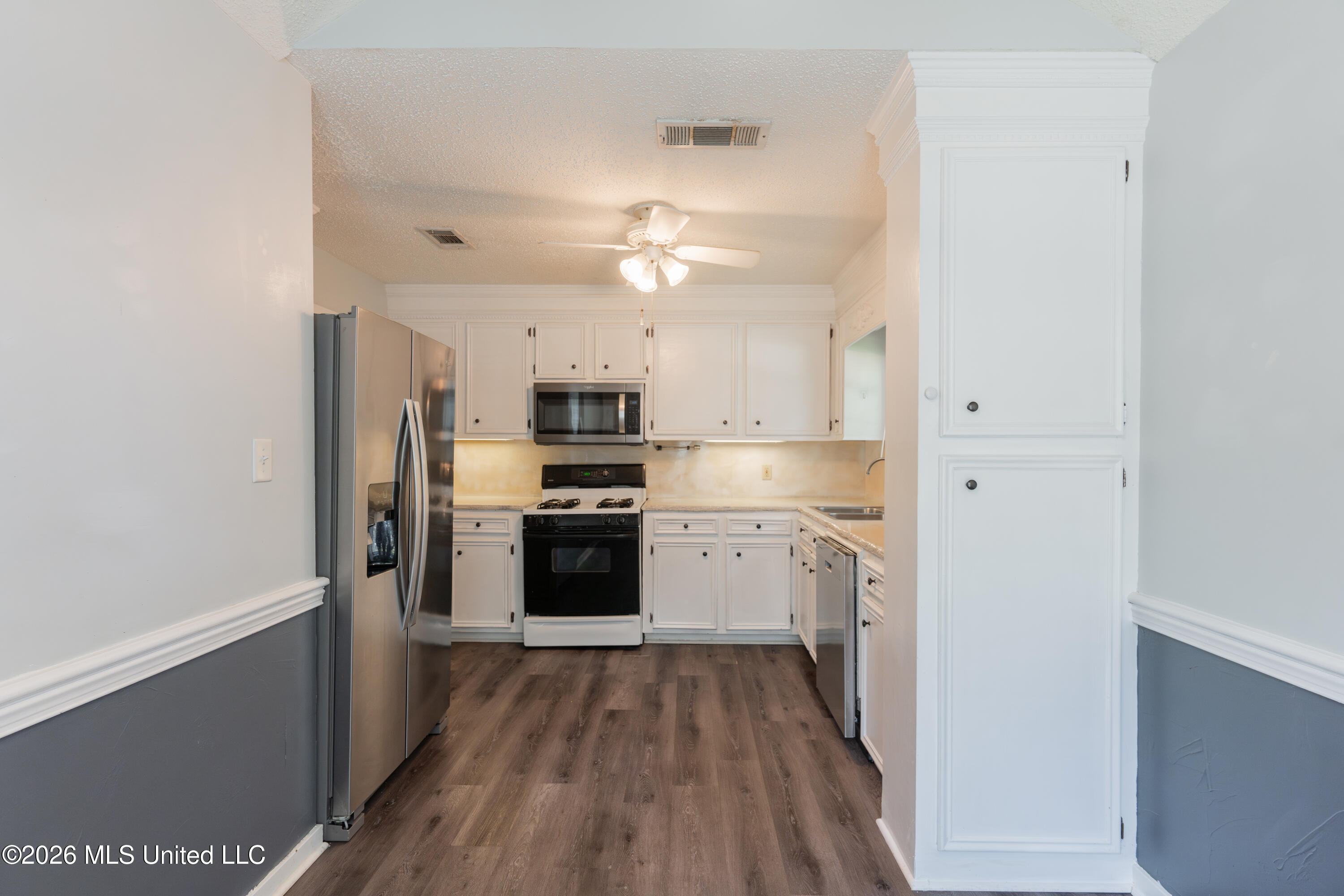 107 Yorkshire Cove Property Photo 16