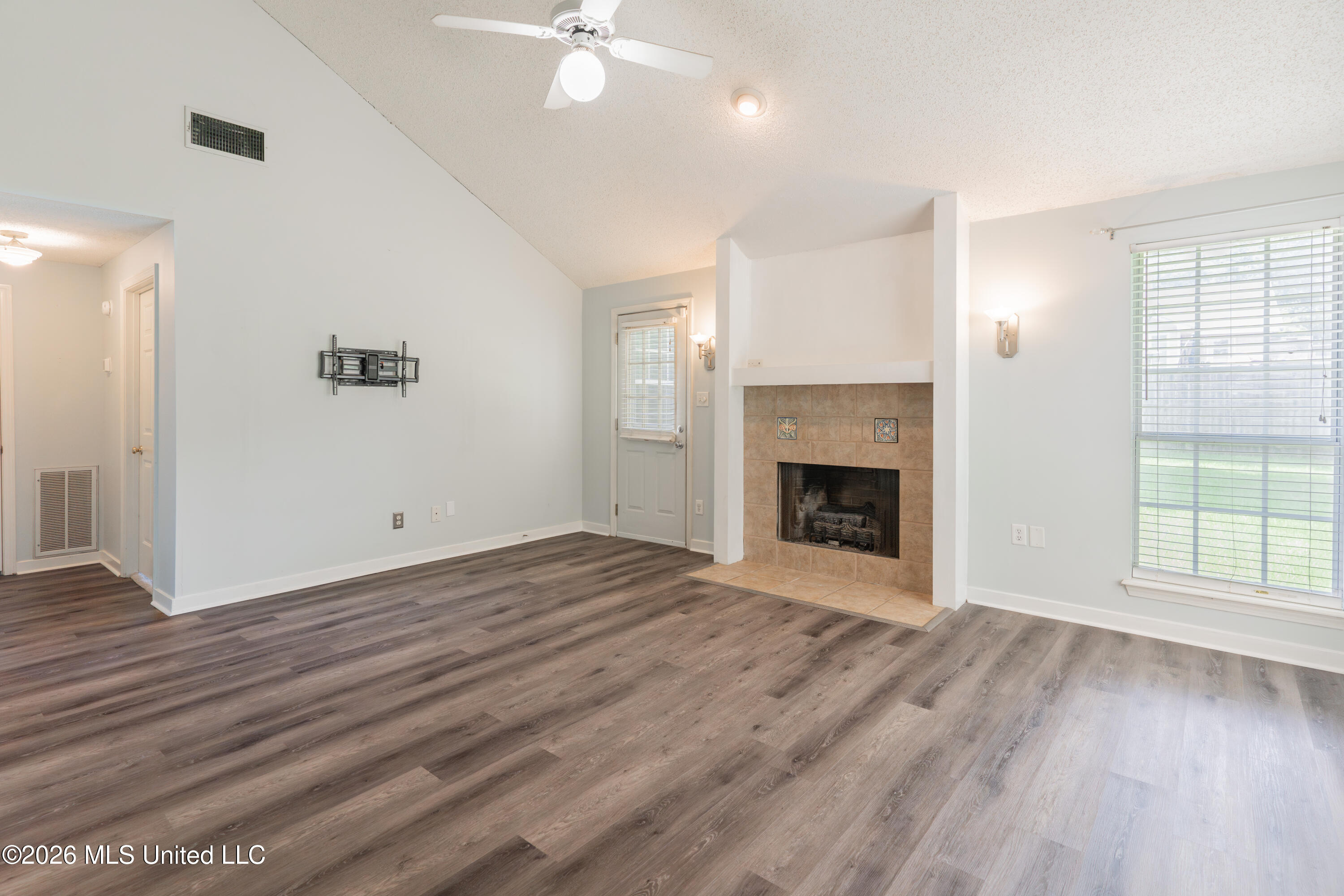 107 Yorkshire Cove Property Photo 22