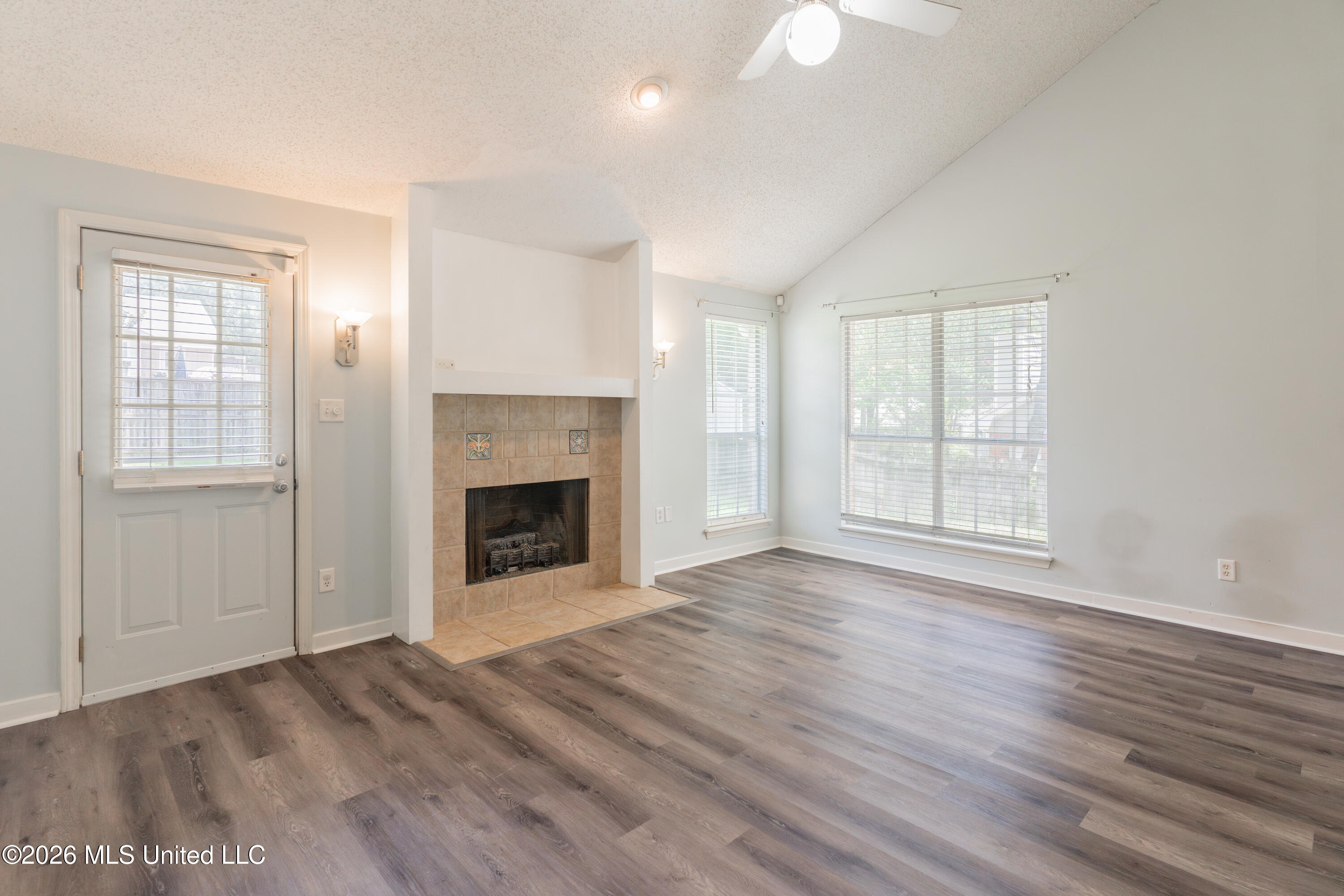 107 Yorkshire Cove Property Photo 23