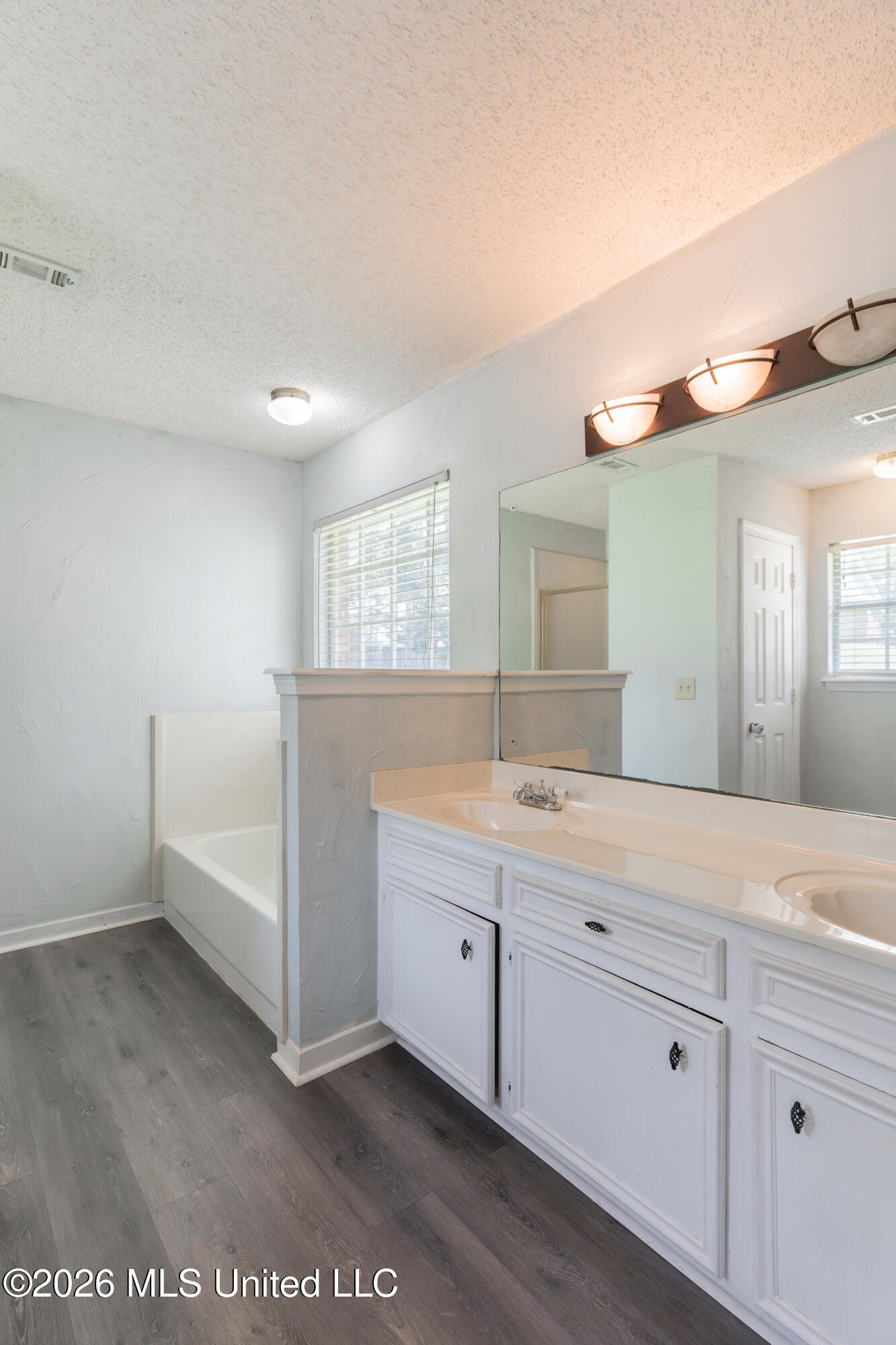 107 Yorkshire Cove Property Photo 30