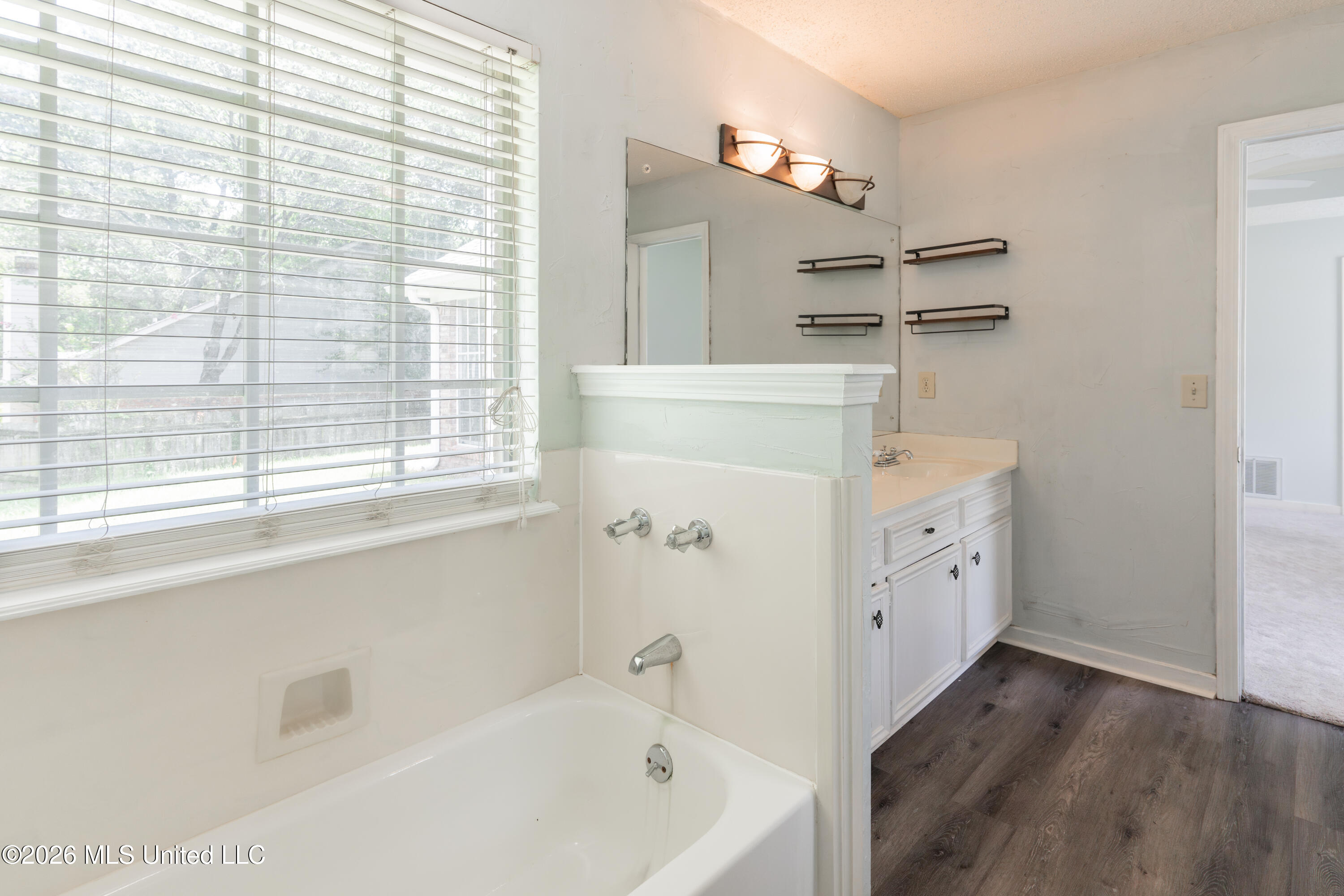 107 Yorkshire Cove Property Photo 32