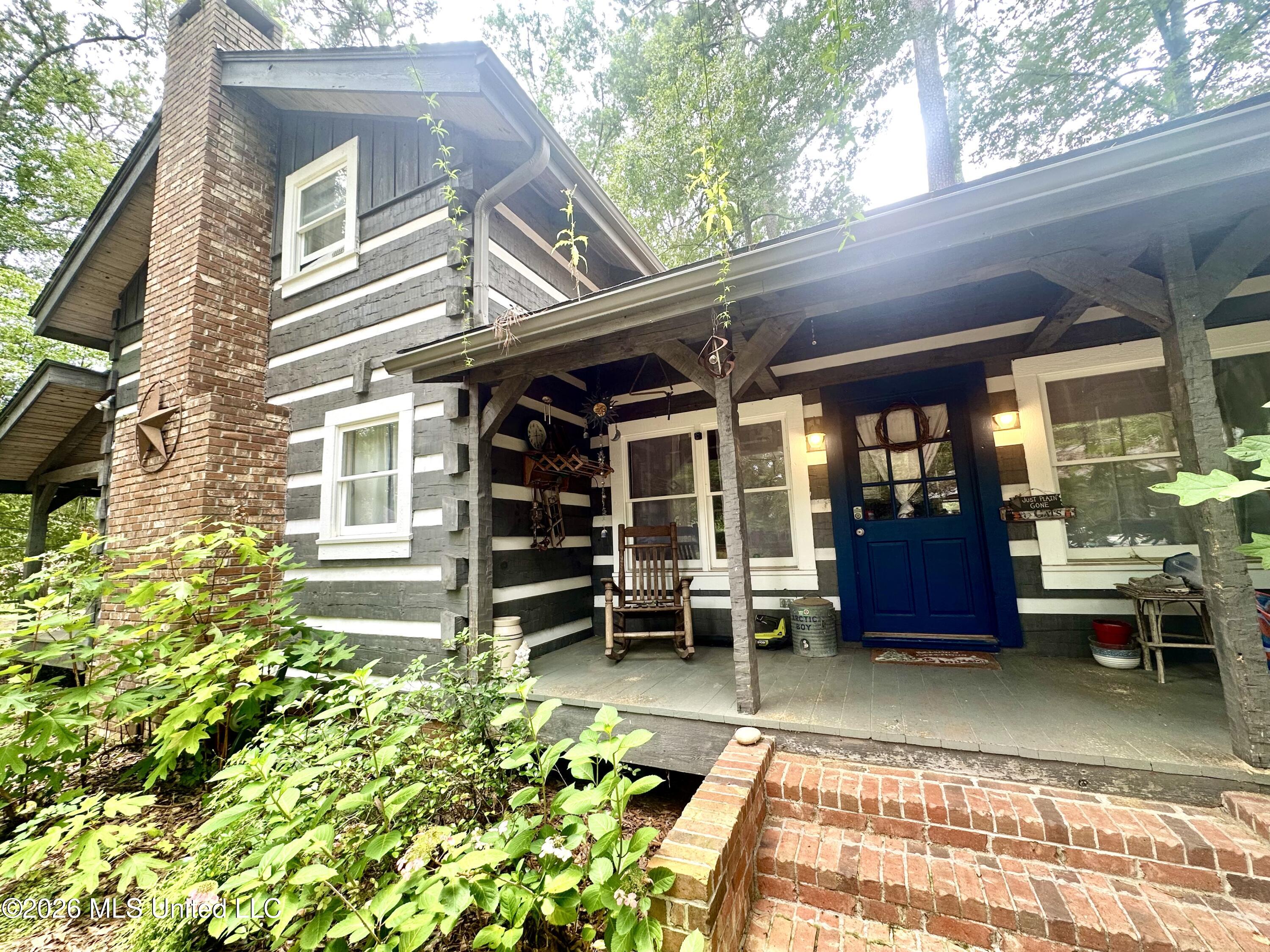 900 Morningside Drive Property Photo 1