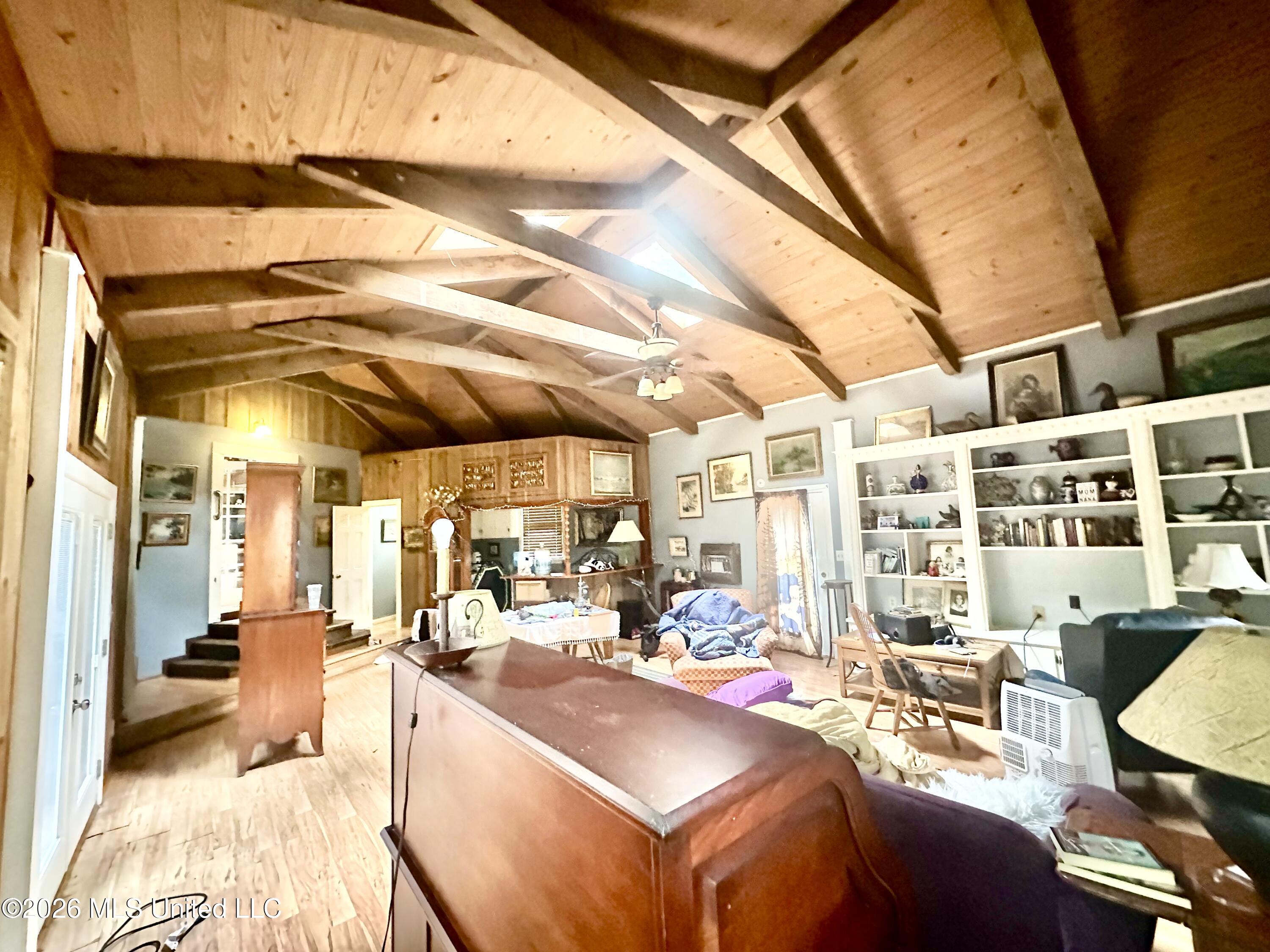 900 Morningside Drive Property Photo 12