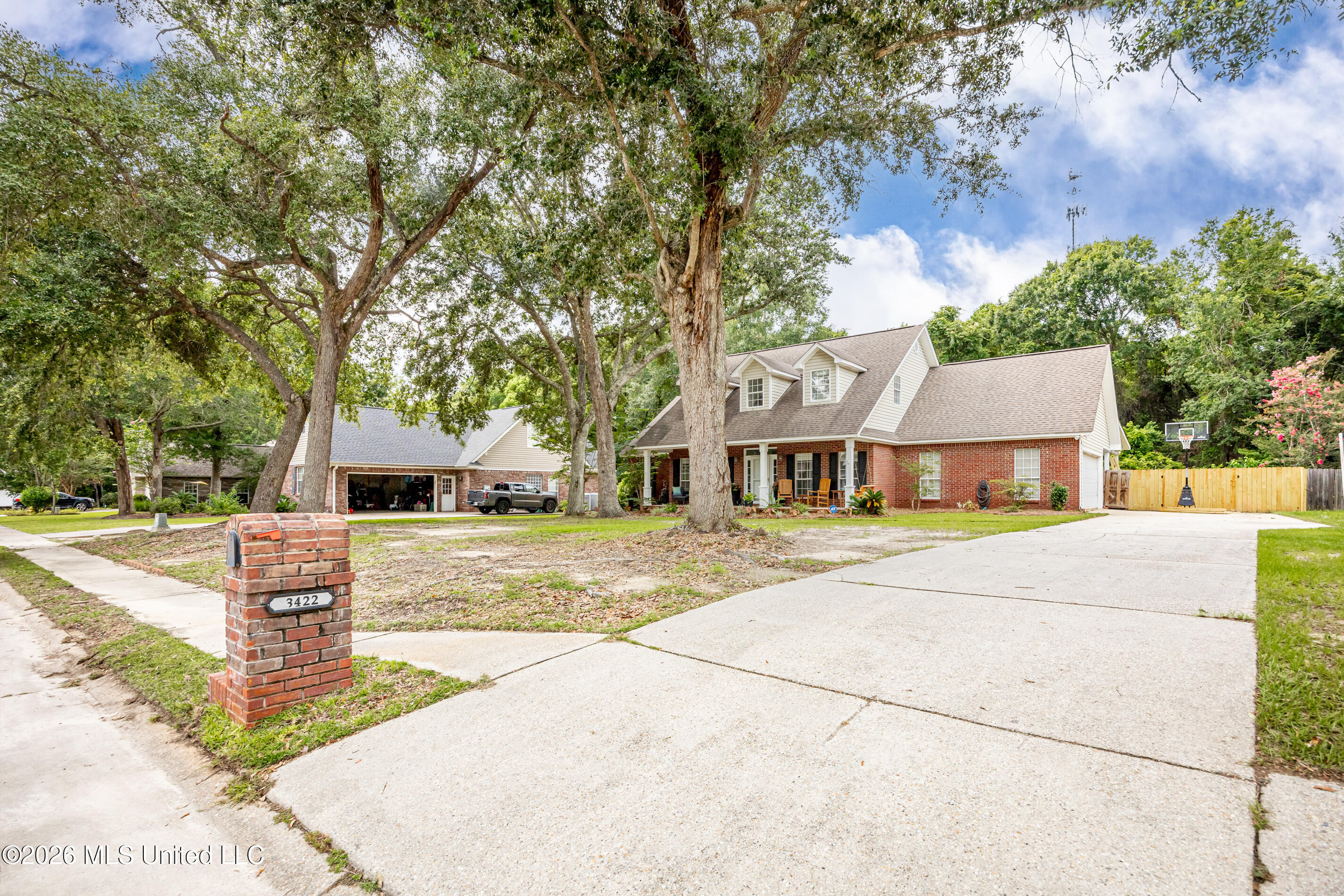 3422 Dijon Avenue Property Photo 3