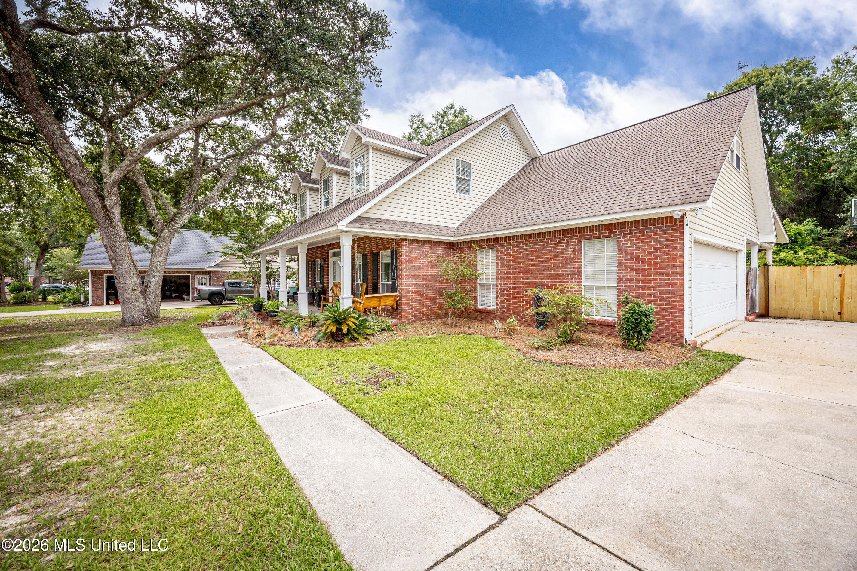 3422 Dijon Avenue Property Photo 4