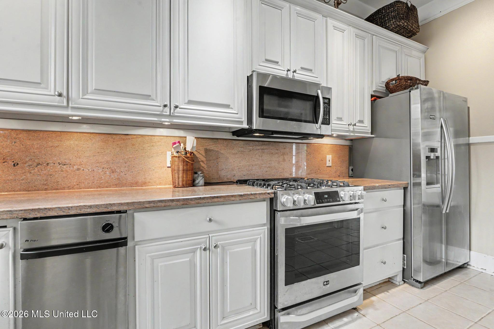 413 Porter Avenue Property Photo 17