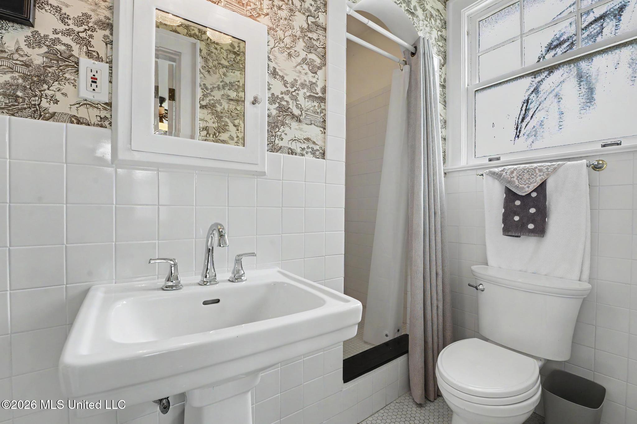 413 Porter Avenue Property Photo 27
