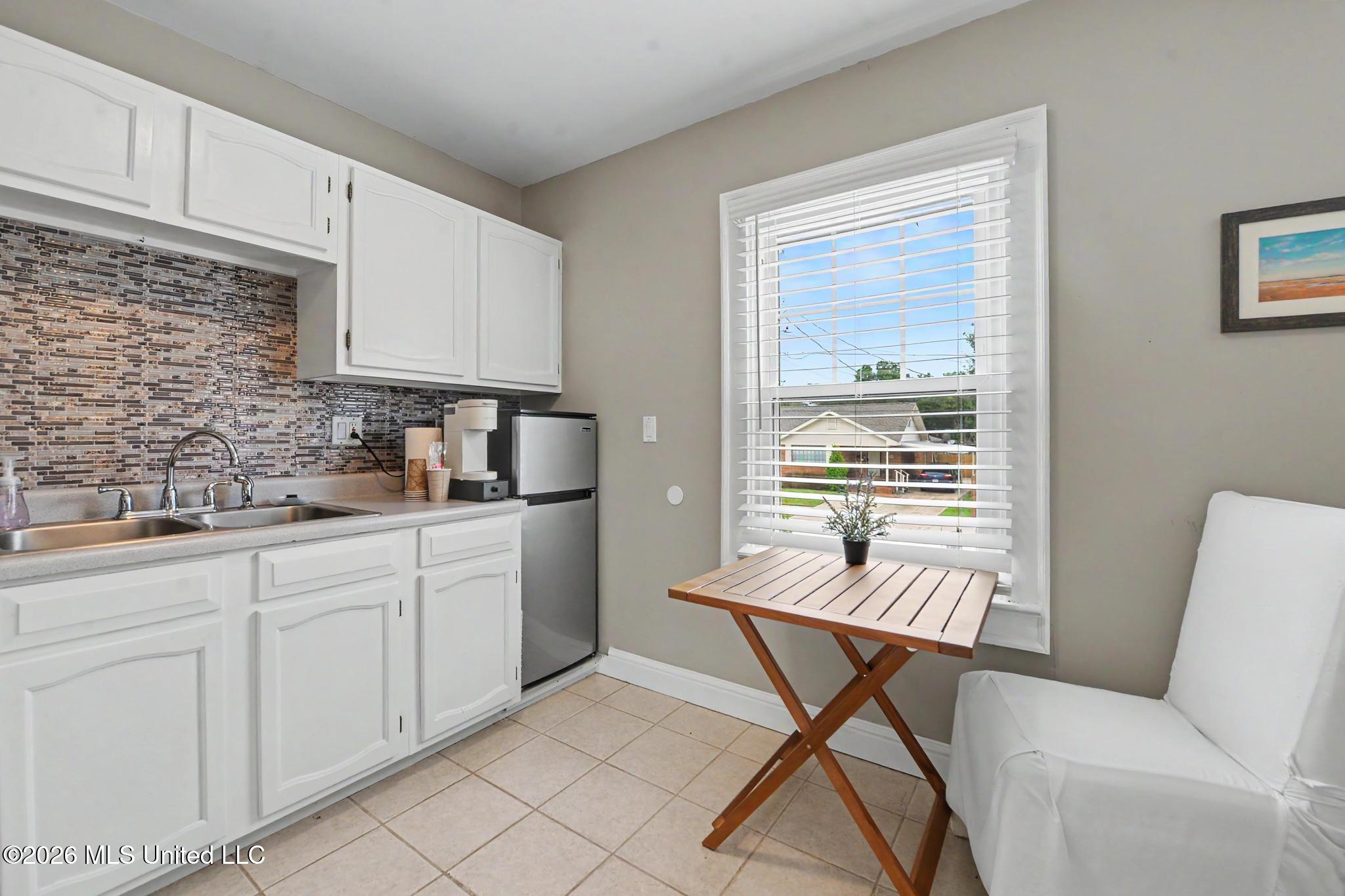 413 Porter Avenue Property Photo 36