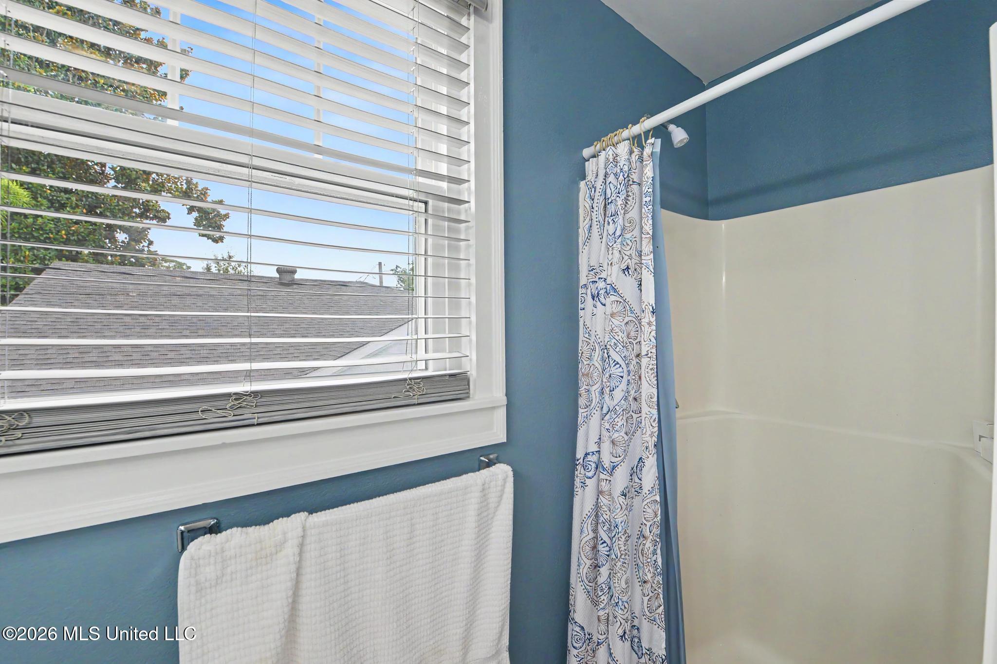 413 Porter Avenue Property Photo 40