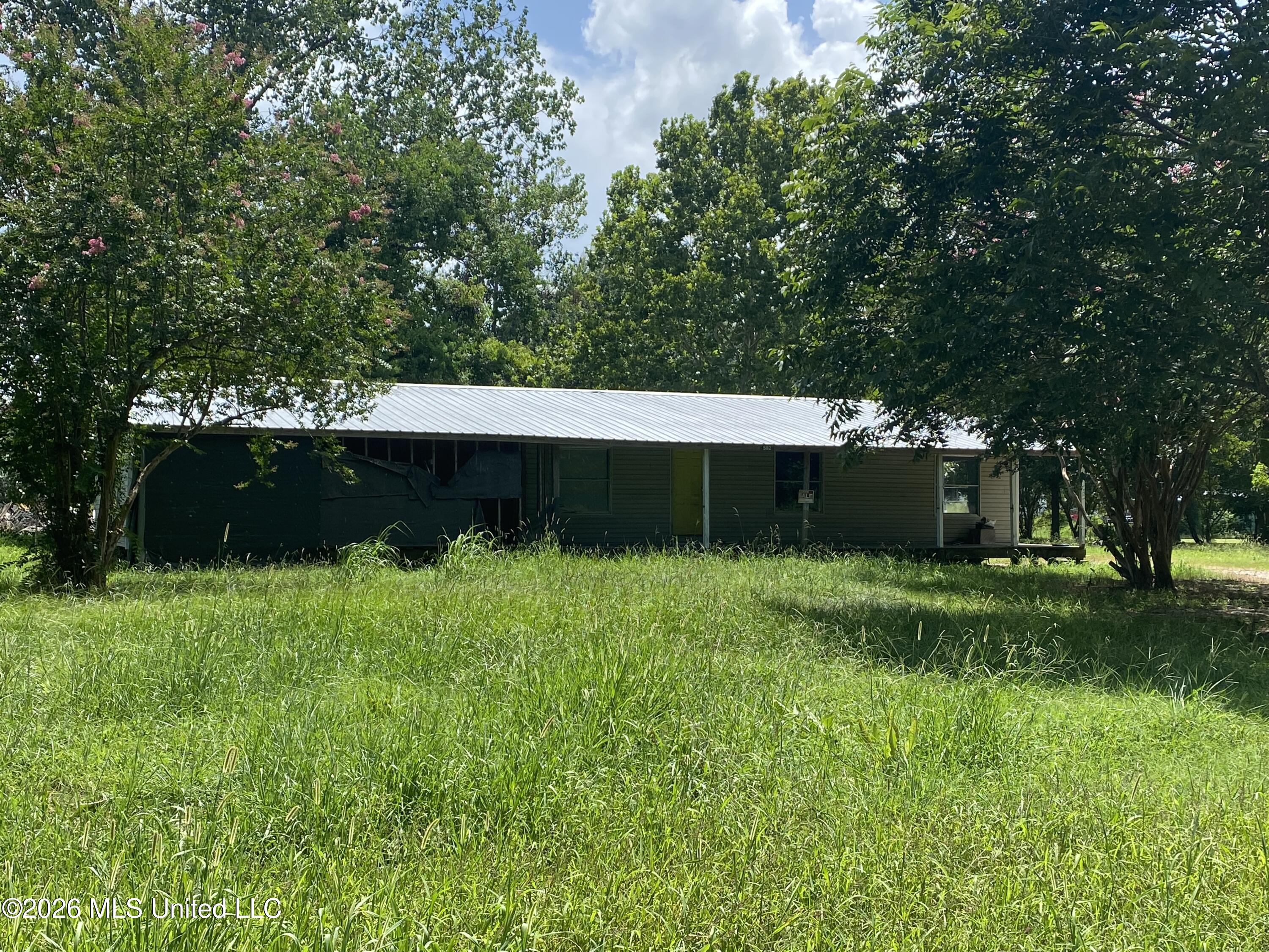 582 Stephens Road Property Photo 1