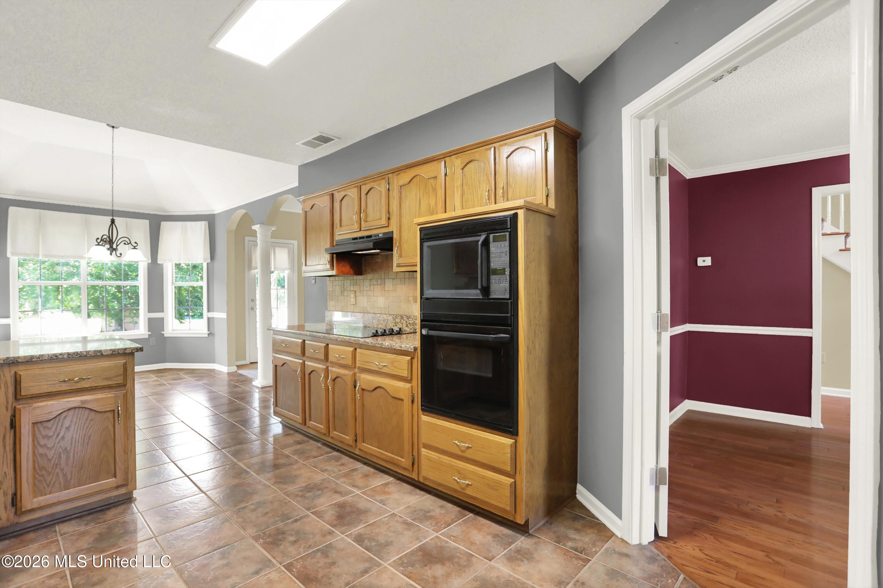 7925 Hunters Creek Drive Property Photo 23