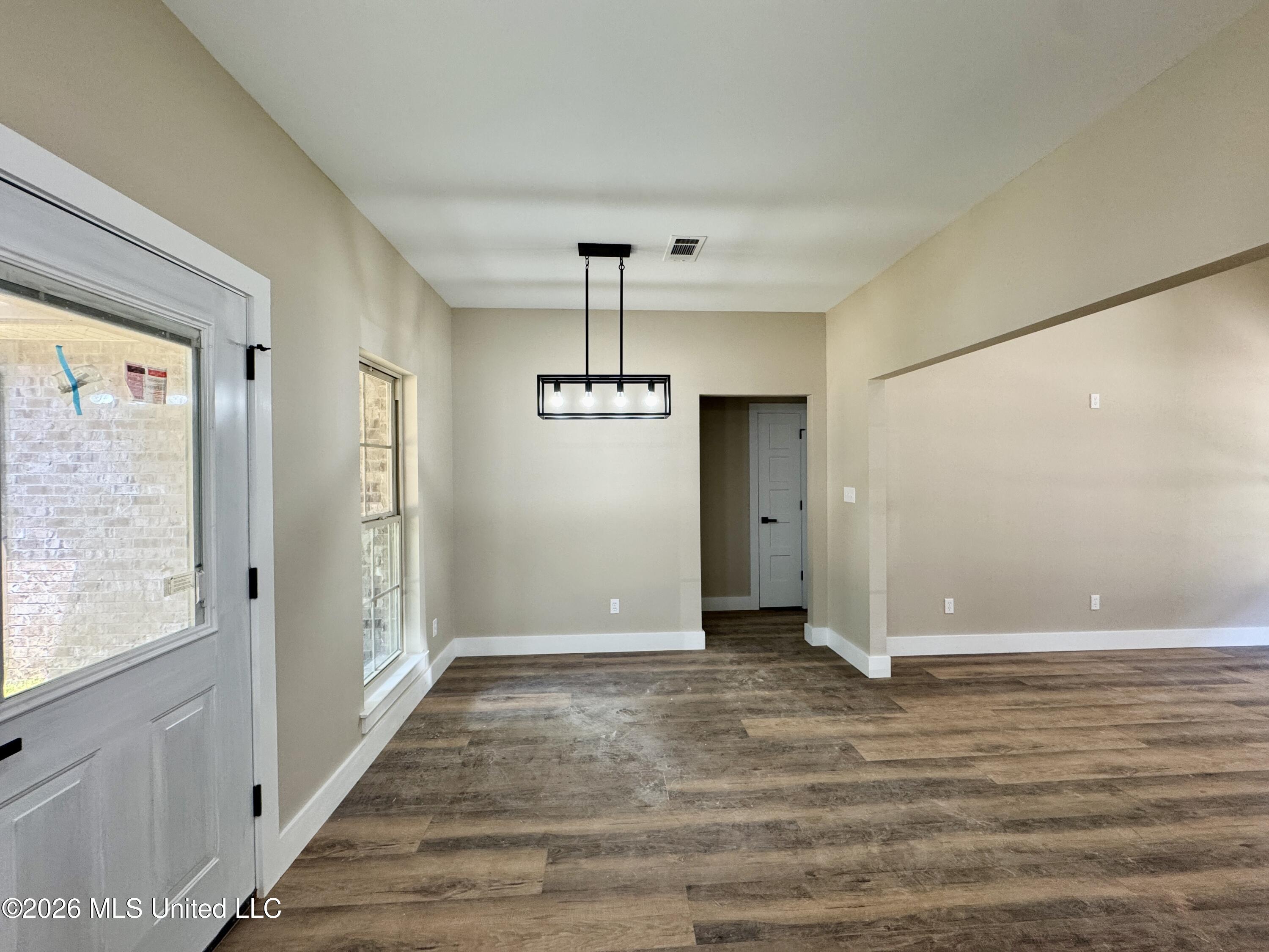 721 Anchor Lake Road Property Photo 7