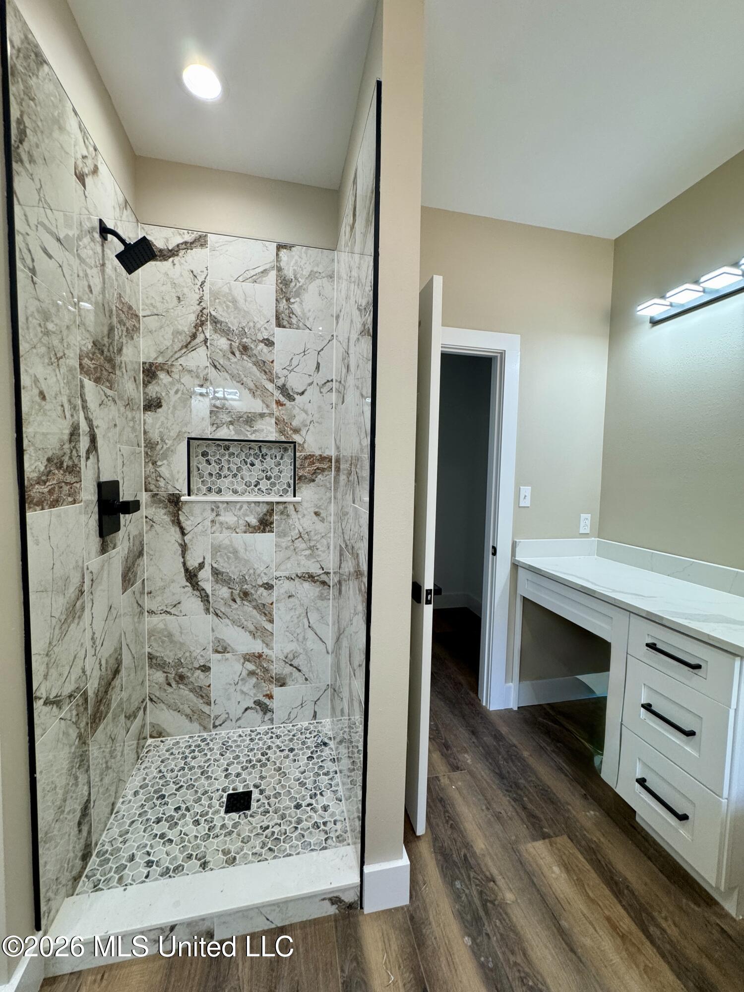 721 Anchor Lake Road Property Photo 12