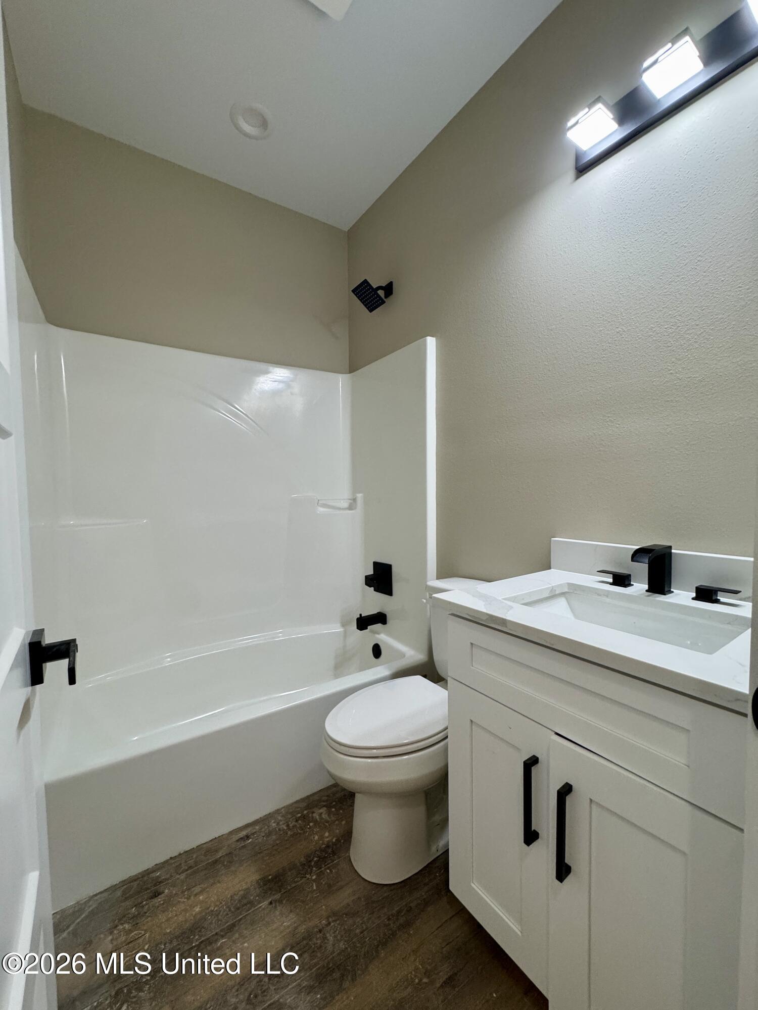 721 Anchor Lake Road Property Photo 14