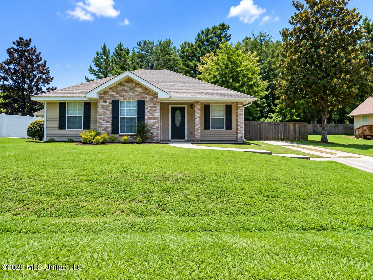 1078 Lilinoe Way Property Photo 1