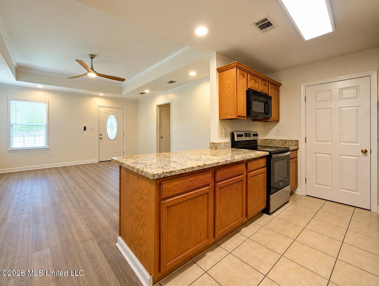 1078 Lilinoe Way Property Photo 8