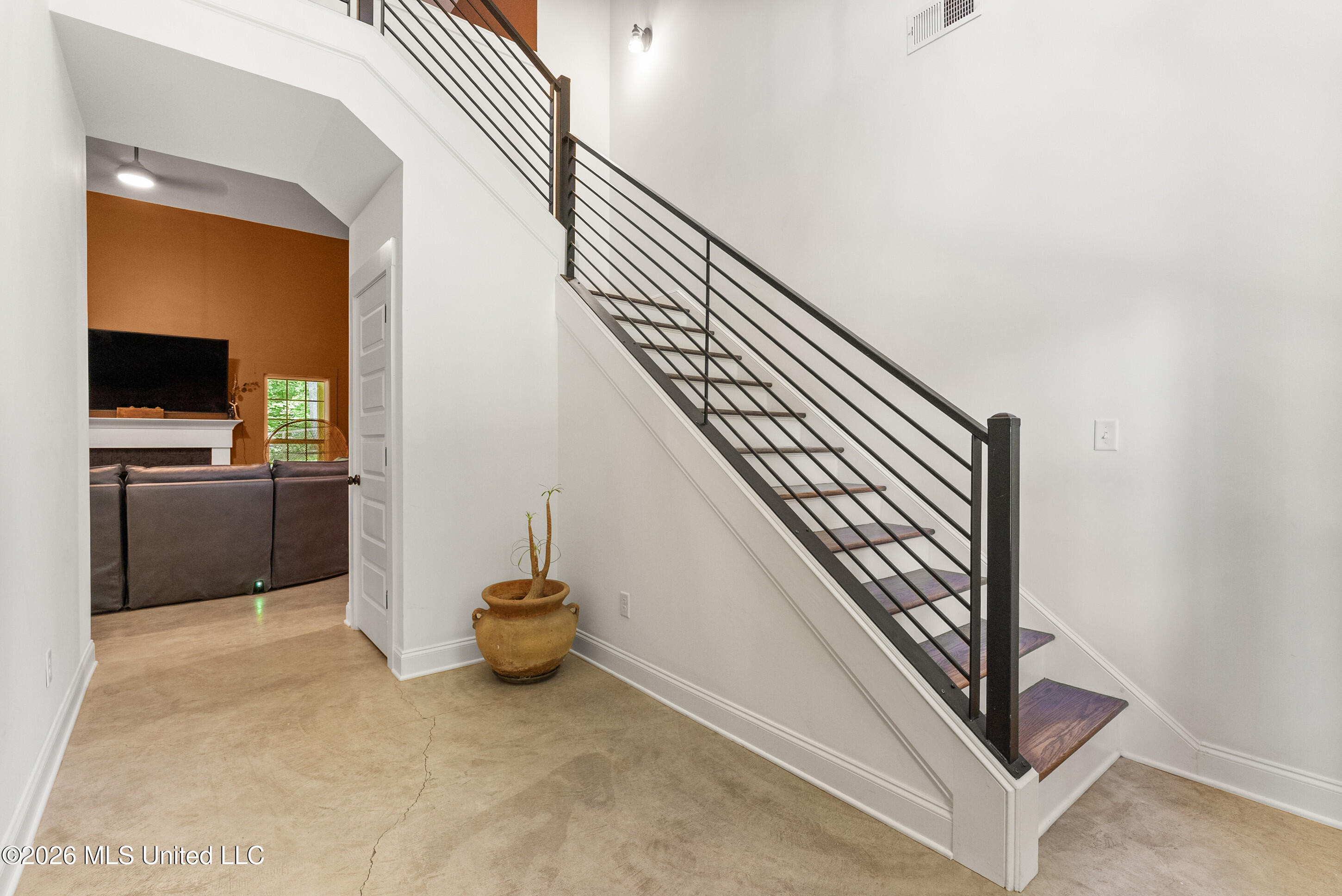 14929 Strickland Road Property Photo 3