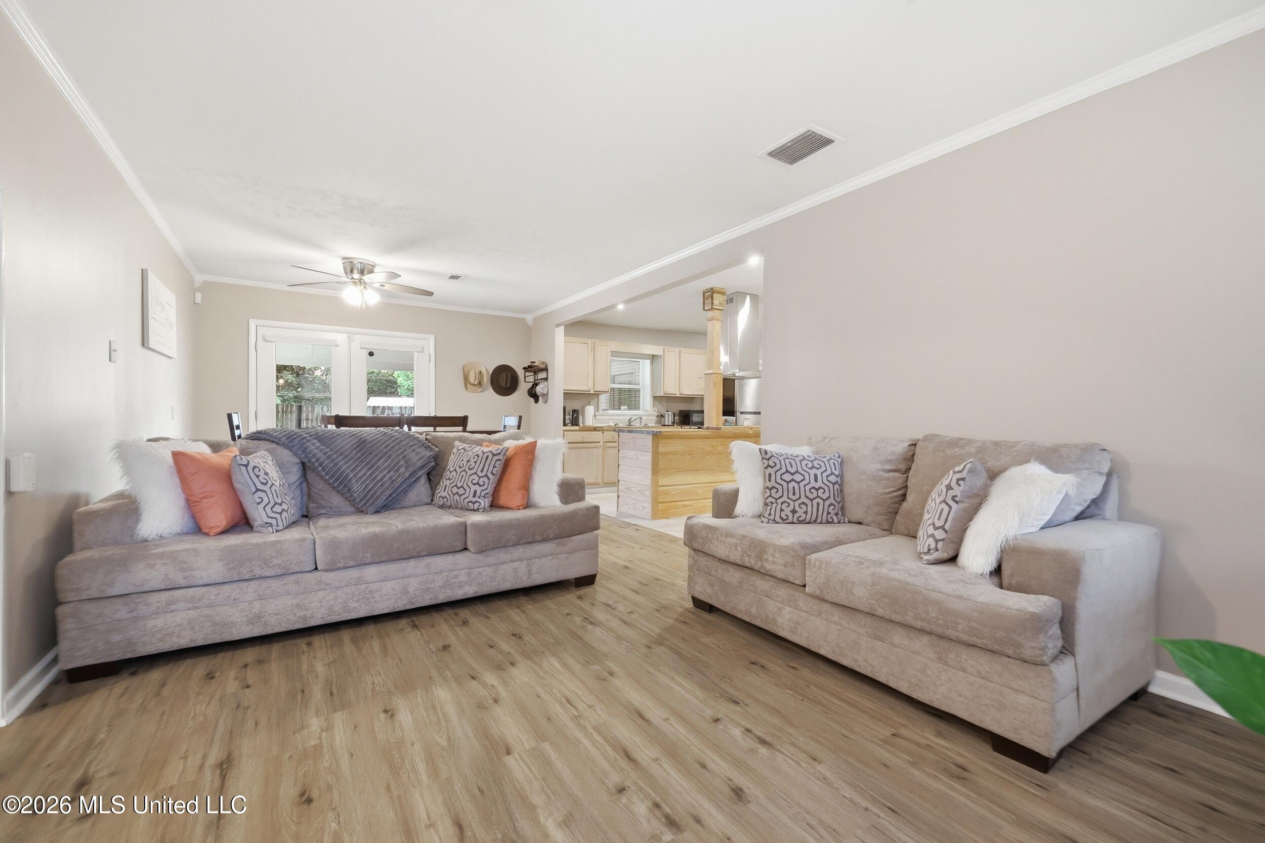2130 Driftwood Drive Property Photo 8