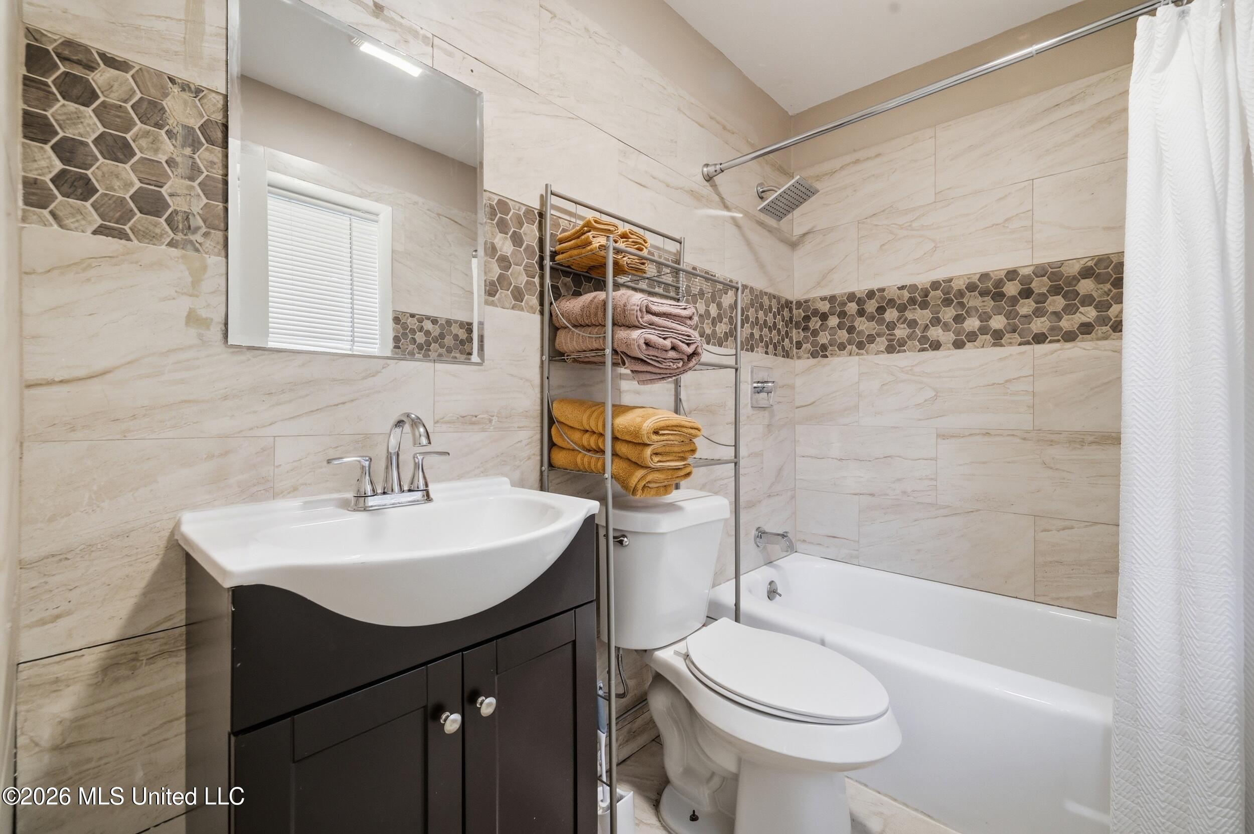 2130 Driftwood Drive Property Photo 16
