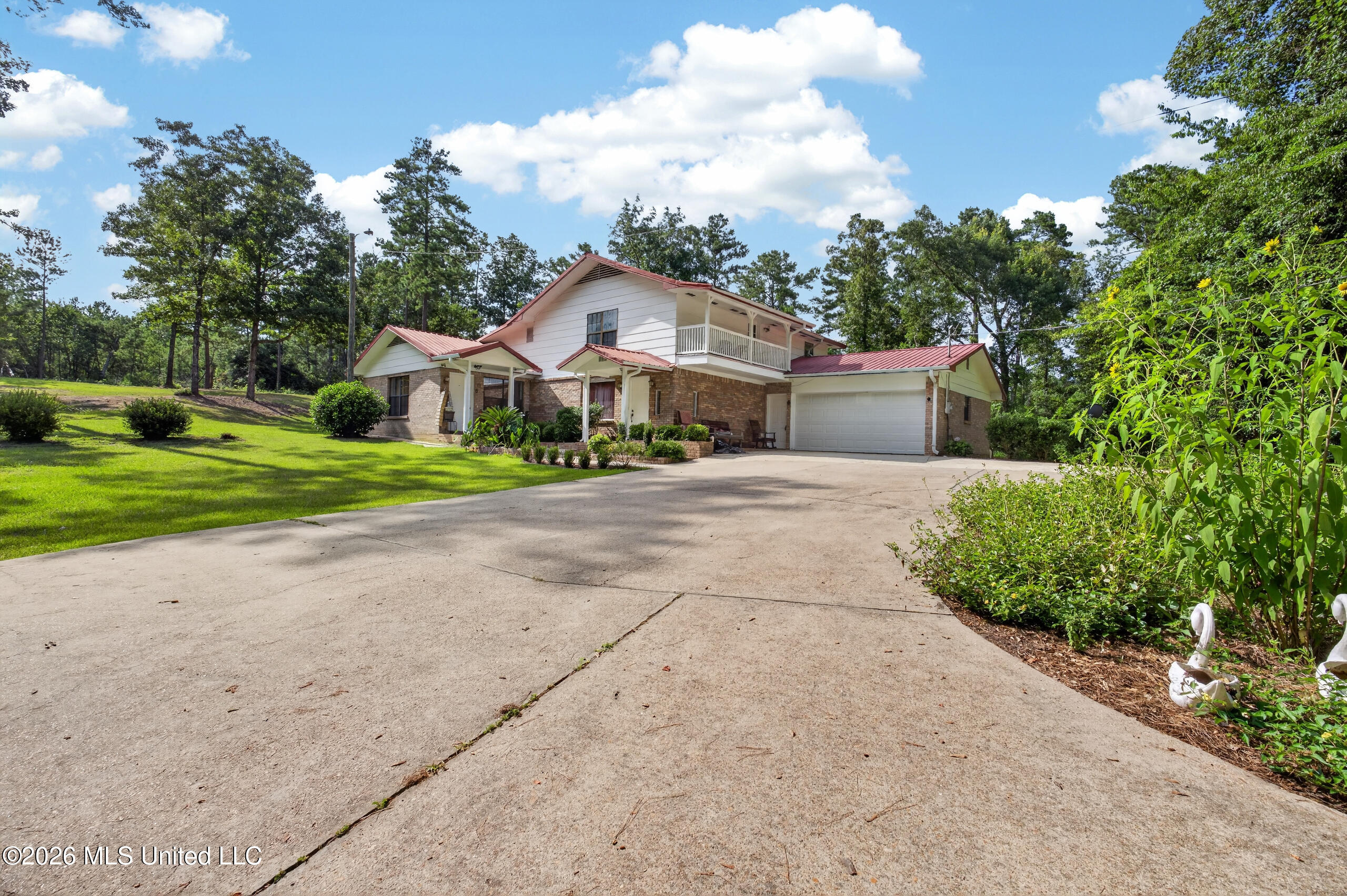 929 Crooked Creek Road Property Photo 7