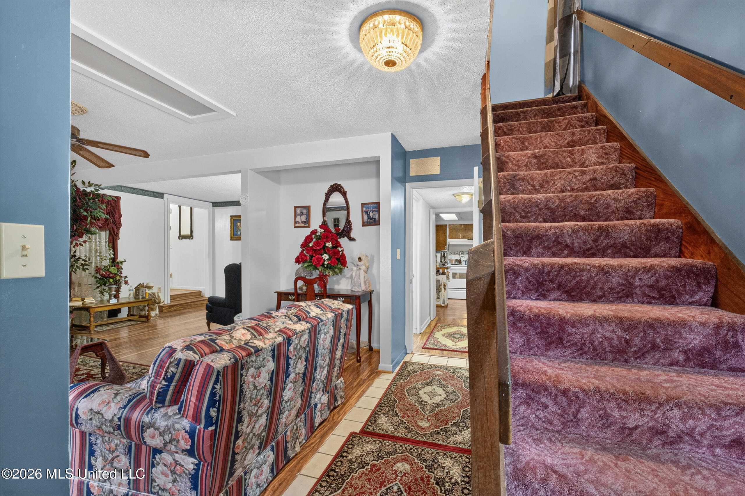 929 Crooked Creek Road Property Photo 12