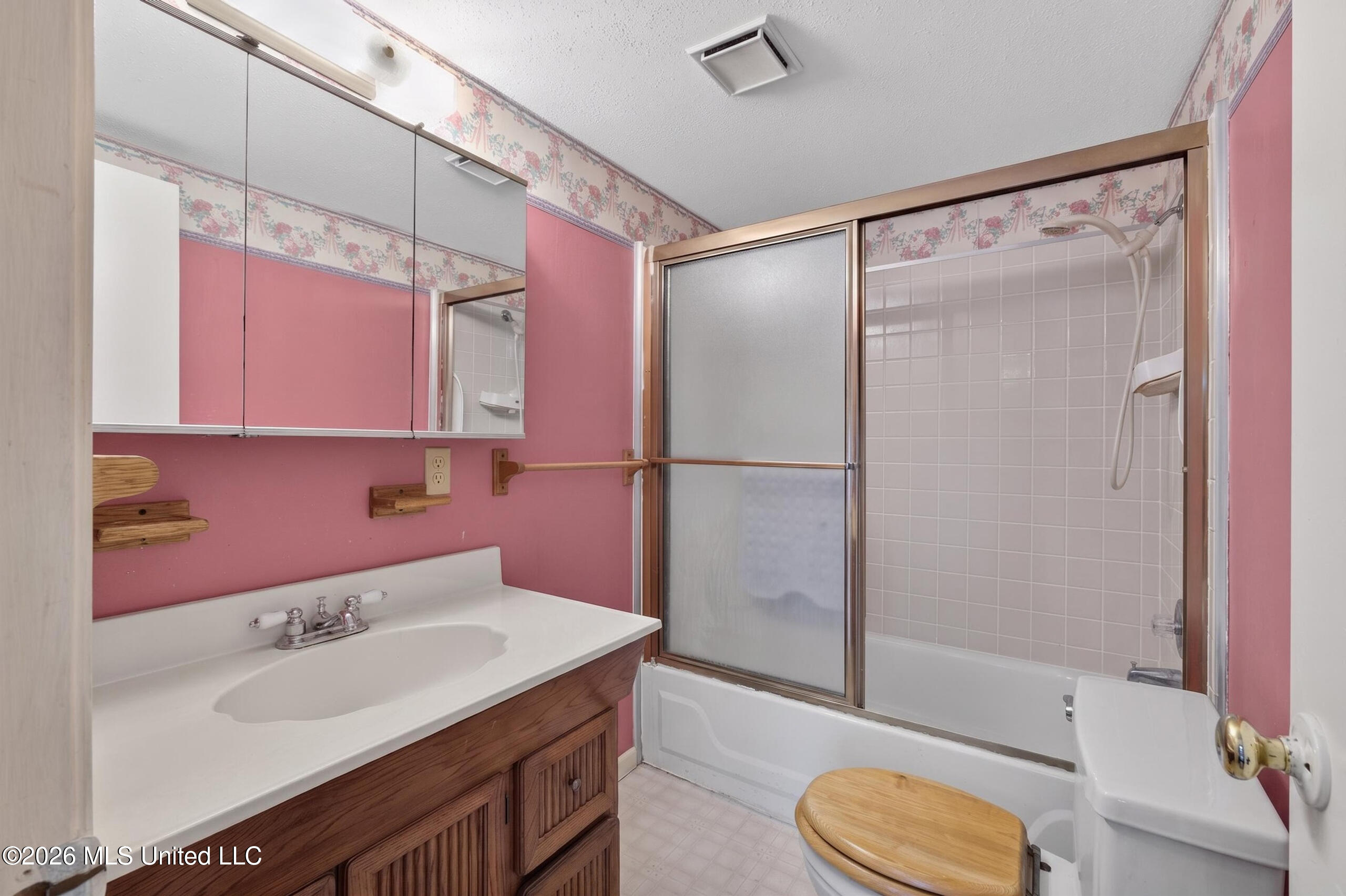 929 Crooked Creek Road Property Photo 32