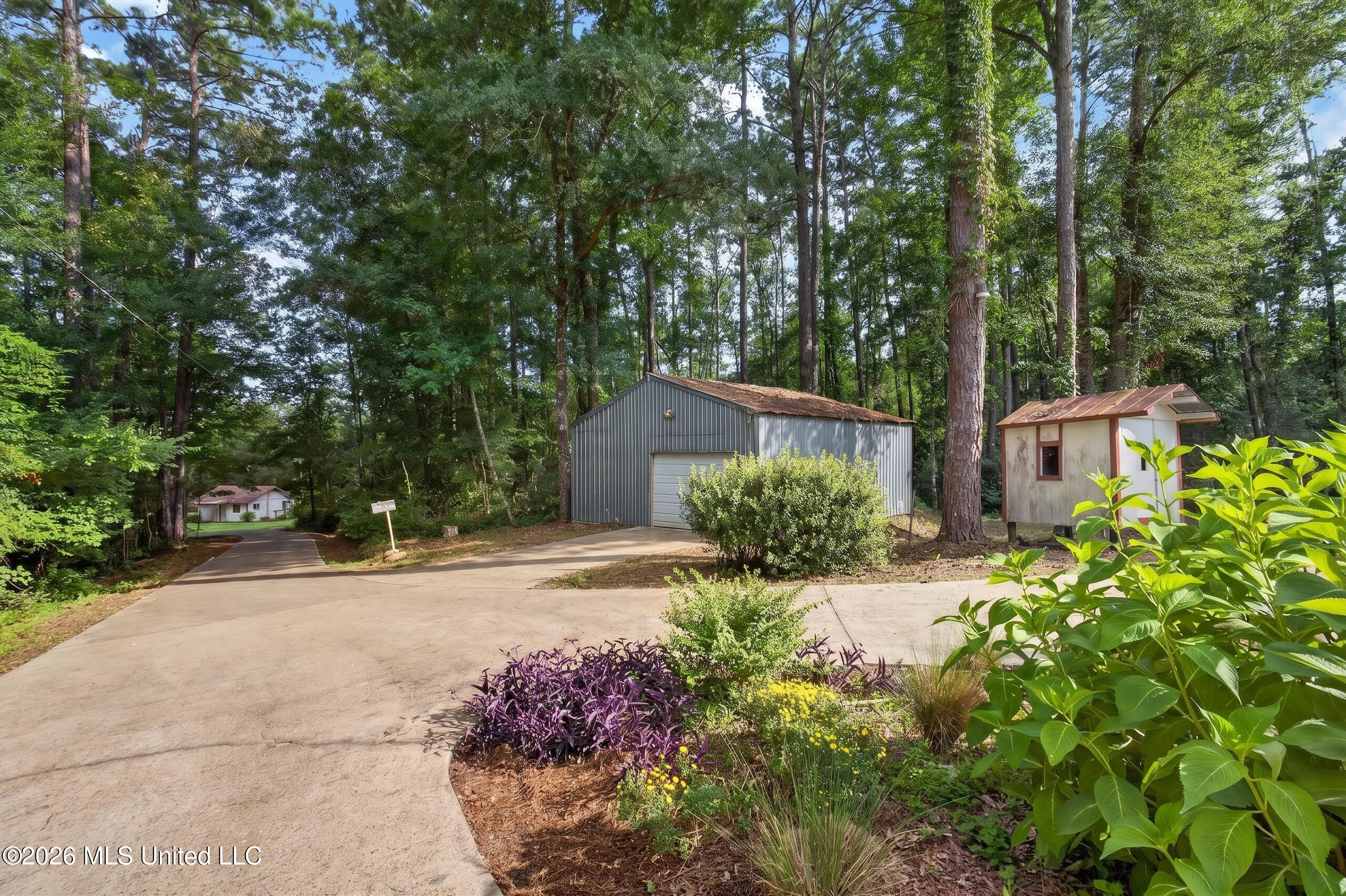 929 Crooked Creek Road Property Photo 38