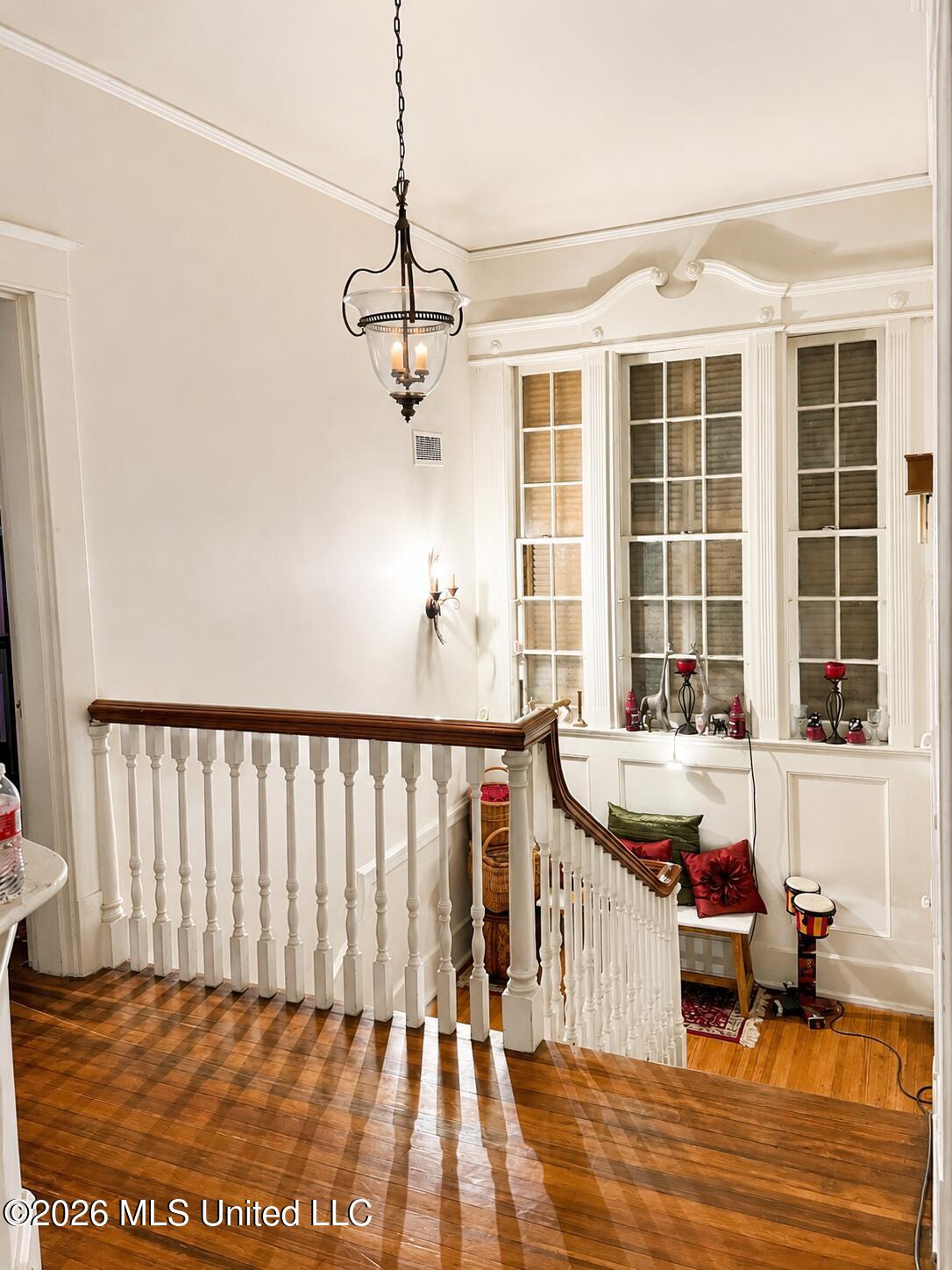 351 S Washington Avenue Property Photo 7