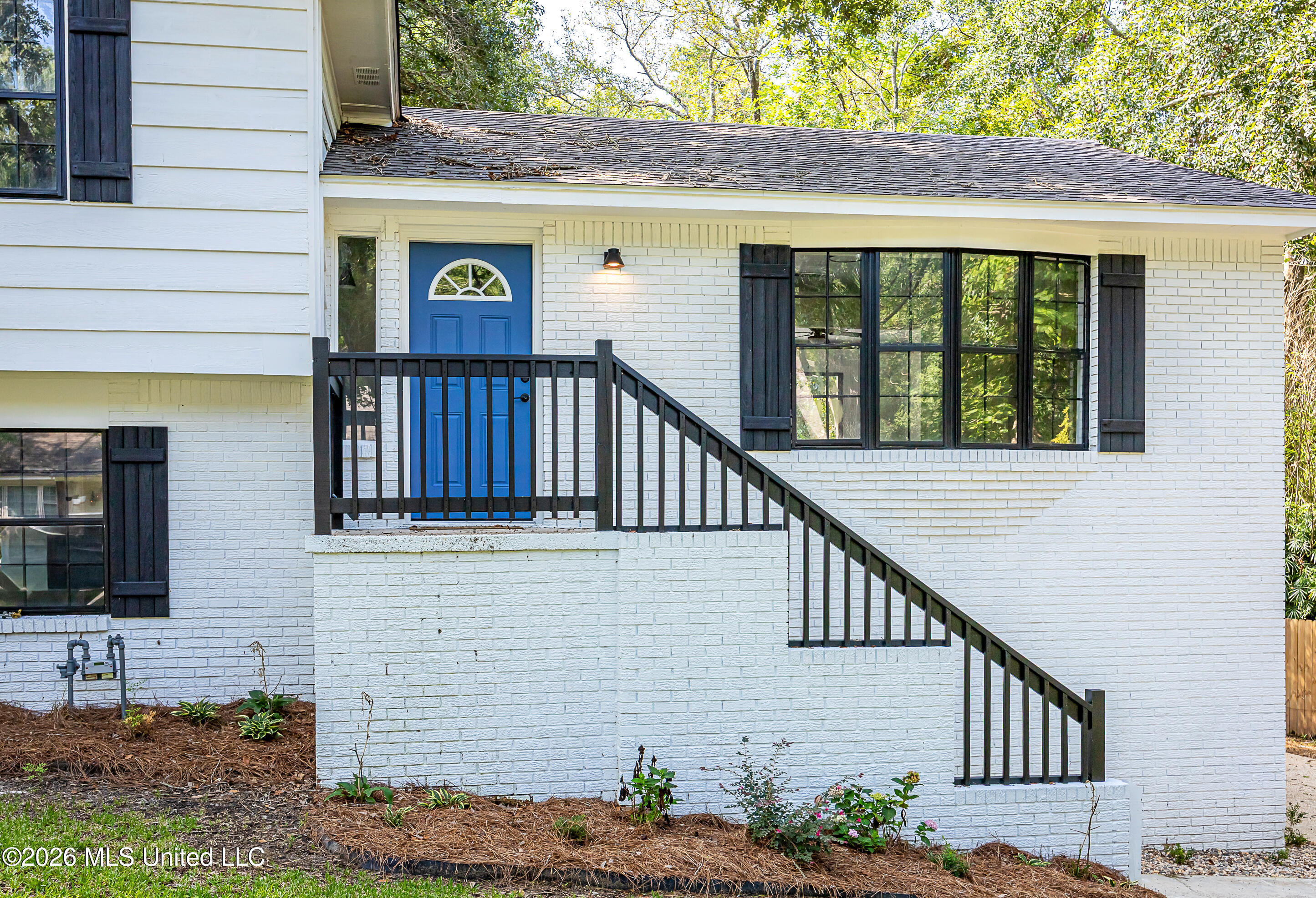 2550 Davidson Road Property Photo 4