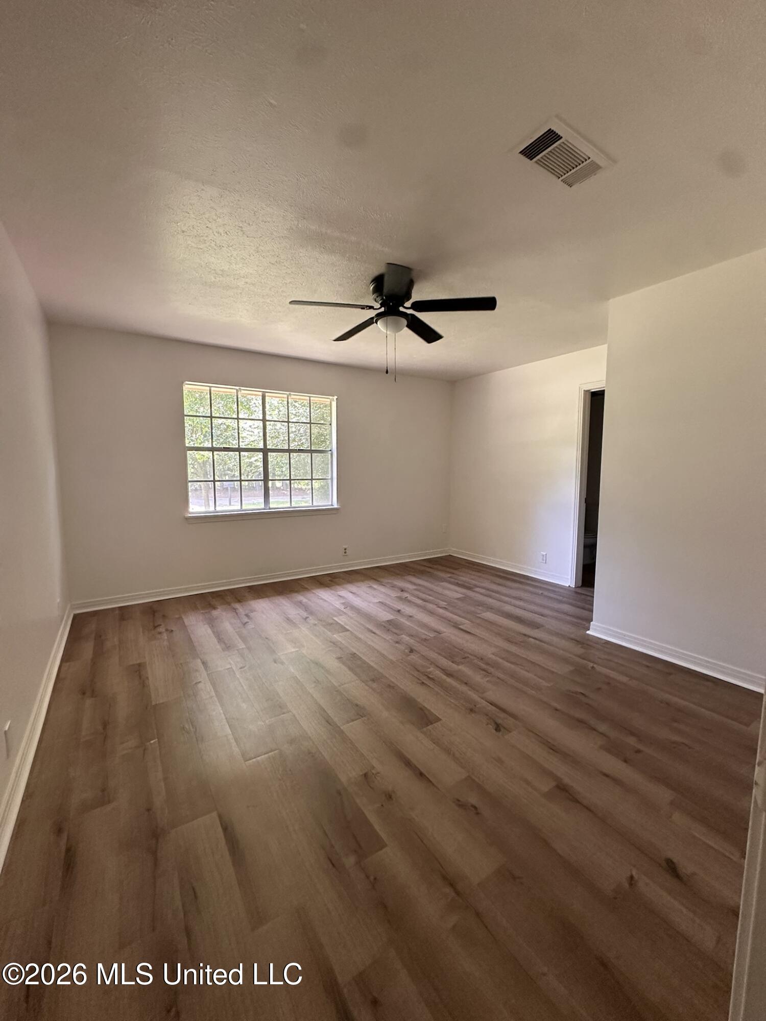 144 Spring Cove Property Photo 11