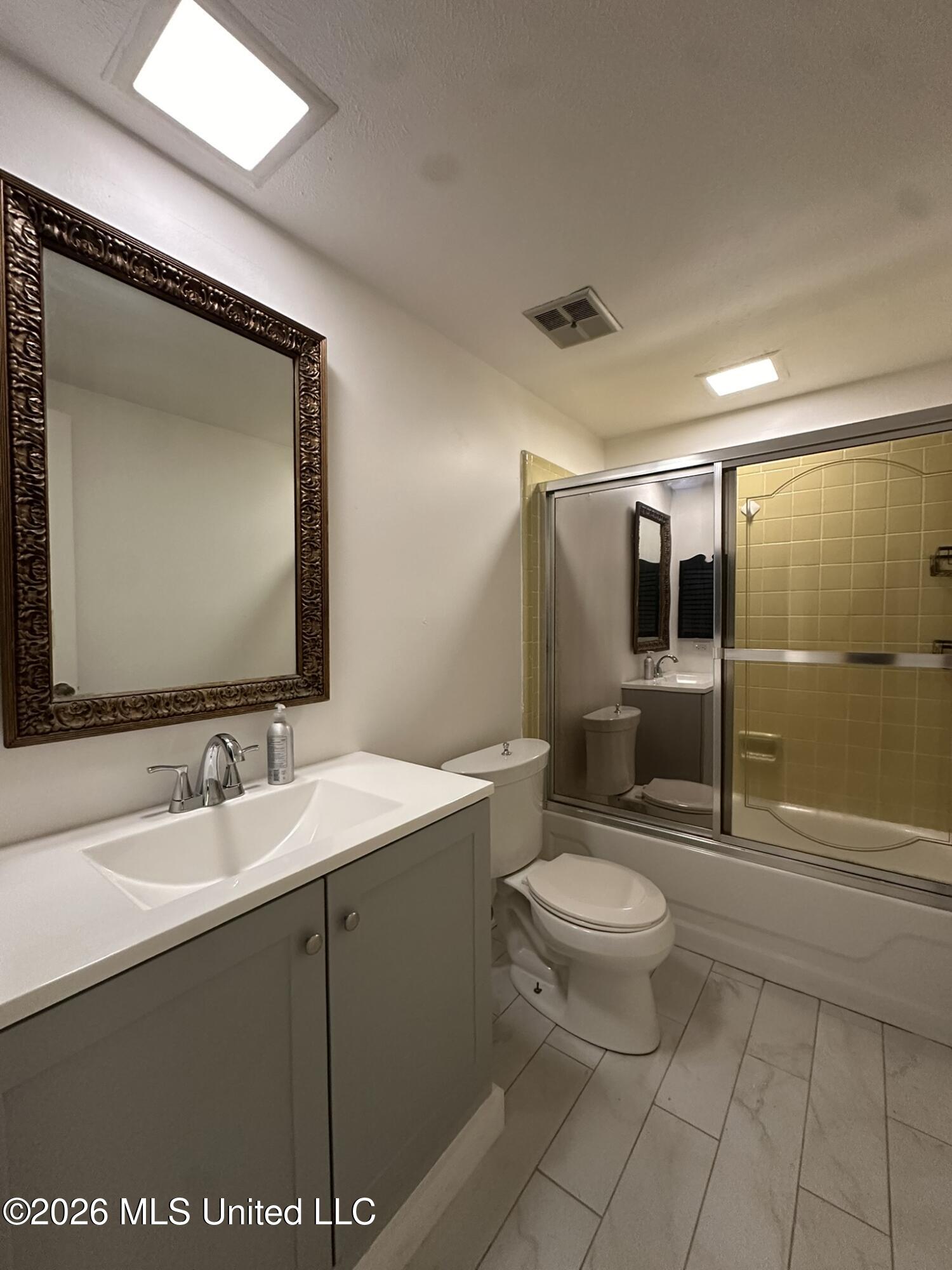 144 Spring Cove Property Photo 14
