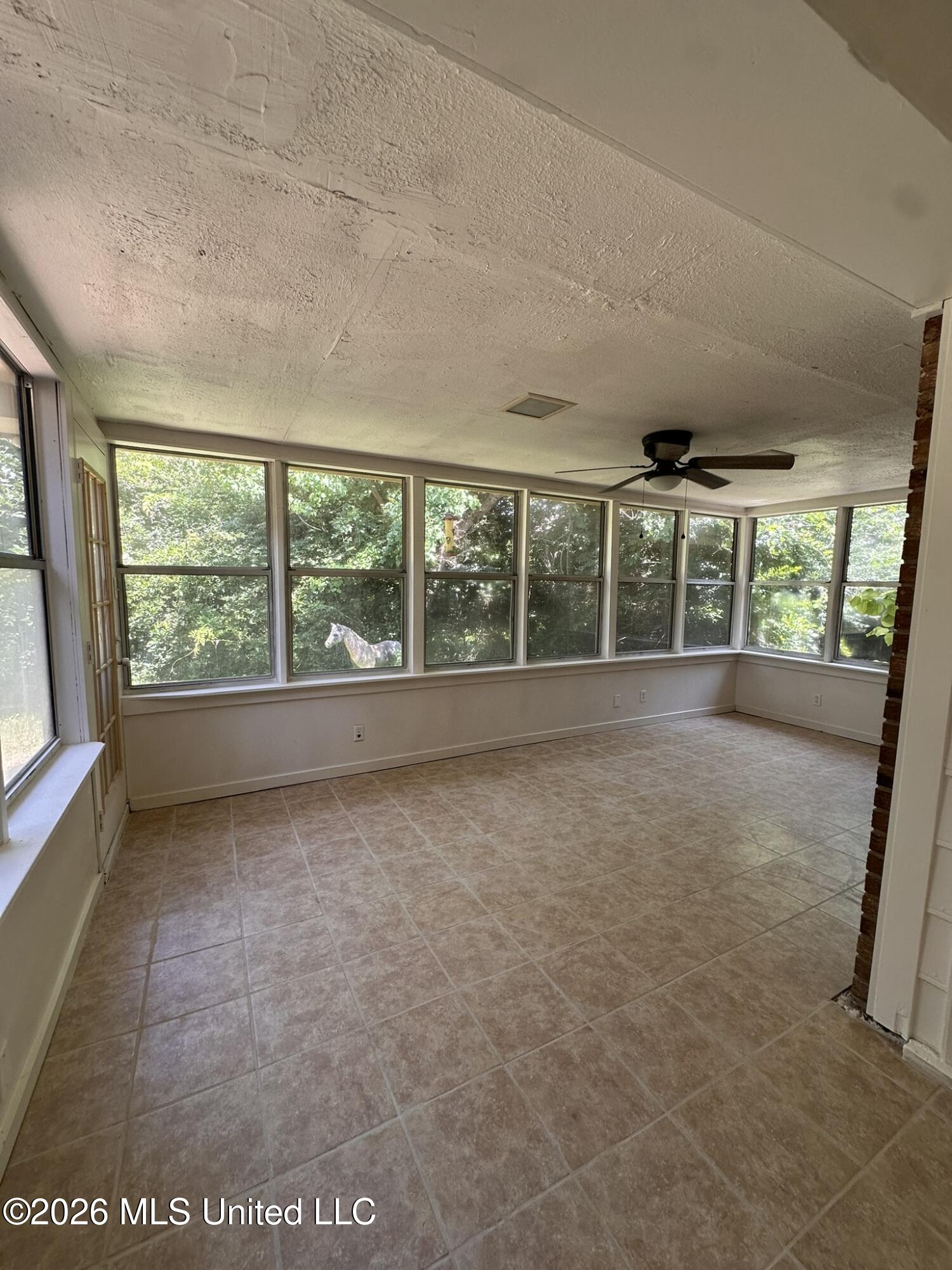 144 Spring Cove Property Photo 17