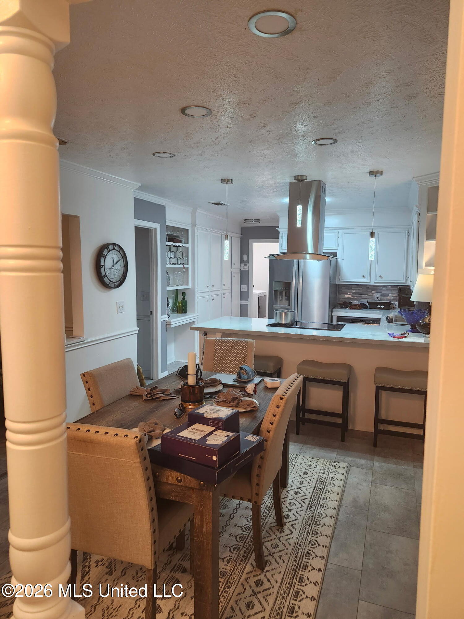 4247 Oak Lake Drive Property Photo 4
