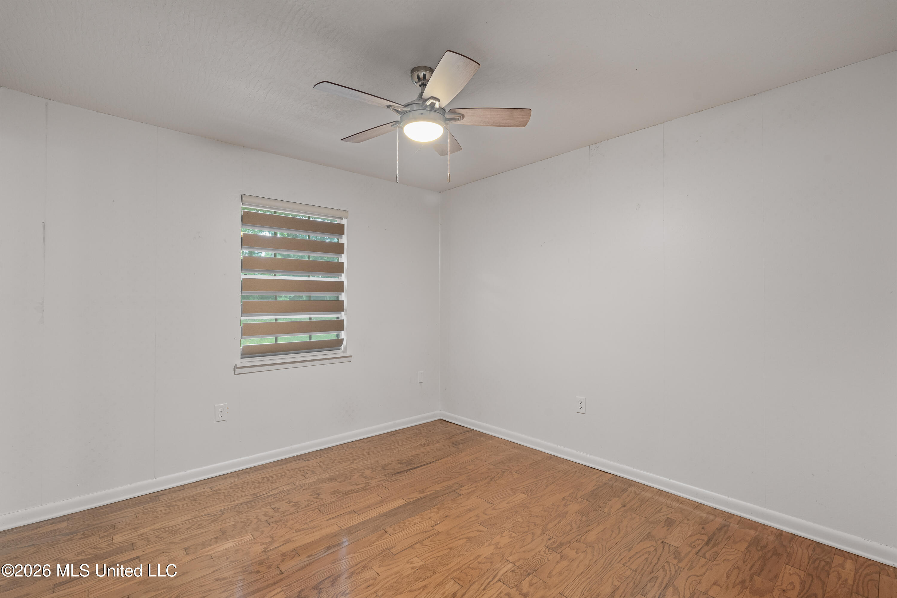 100 Virginia Drive Property Photo 16
