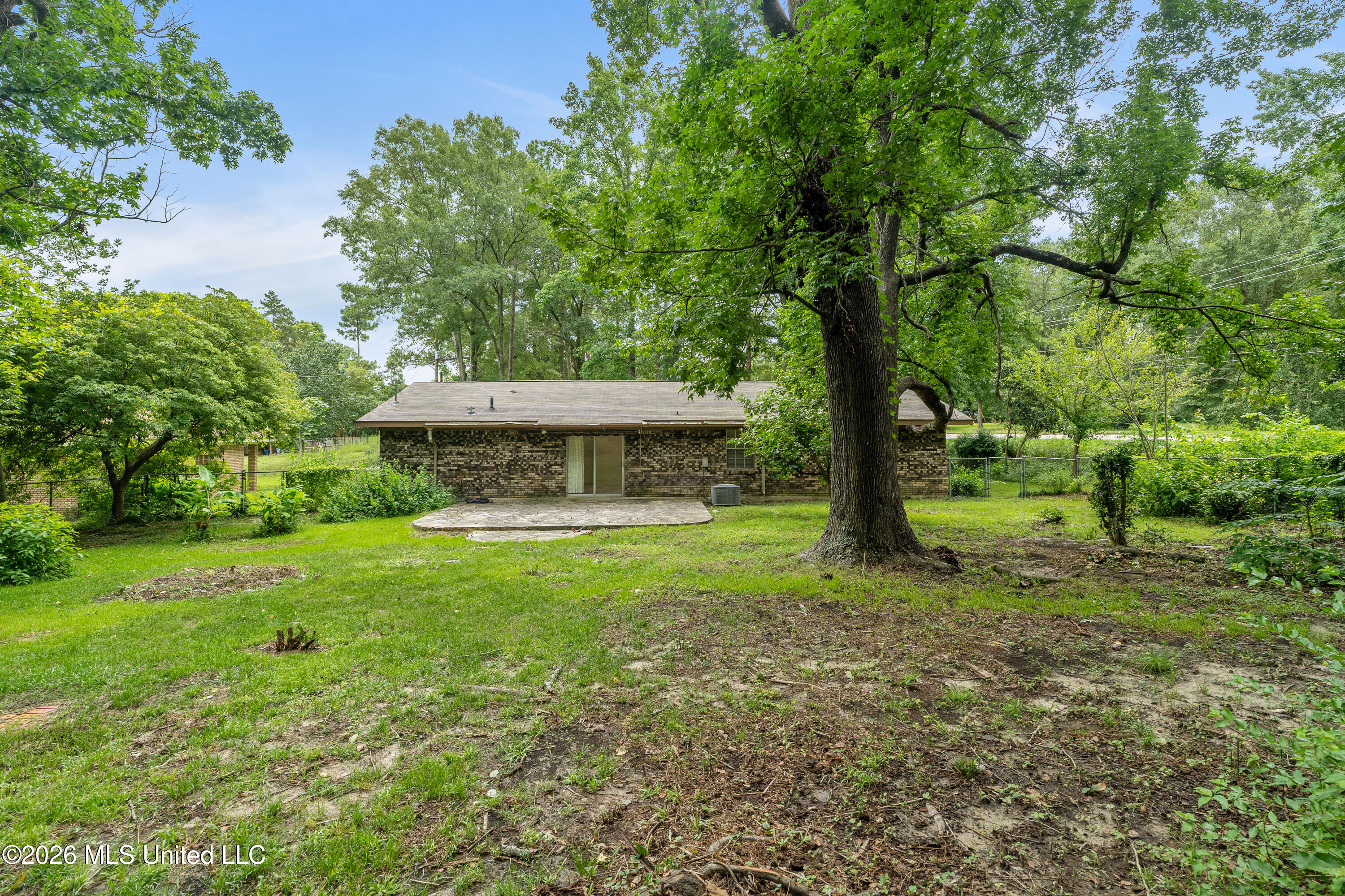 100 Virginia Drive Property Photo 28