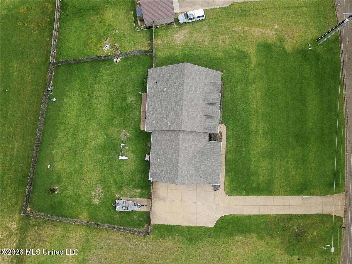 1943 Laughter Road Property Photo 7