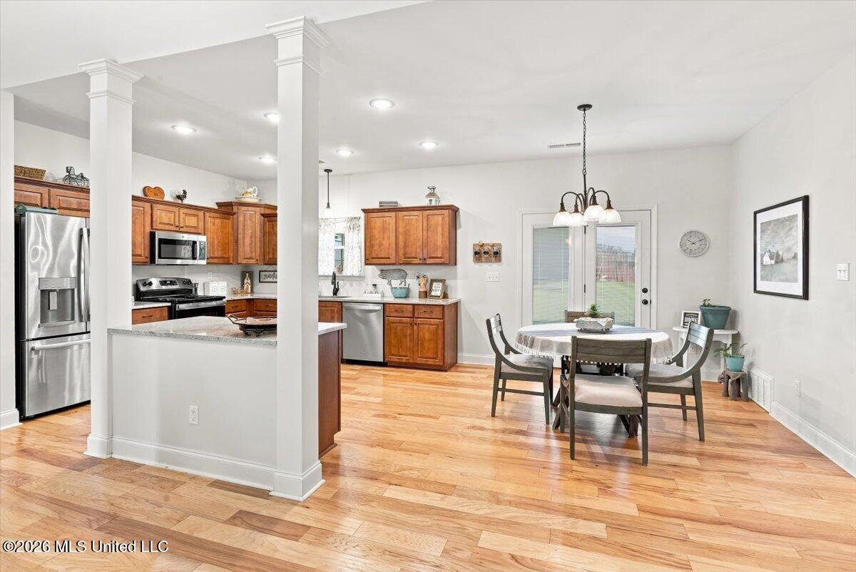 1943 Laughter Road Property Photo 12