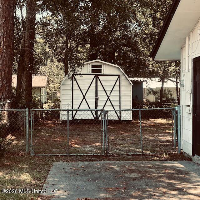 229 Linda Drive Property Photo 2