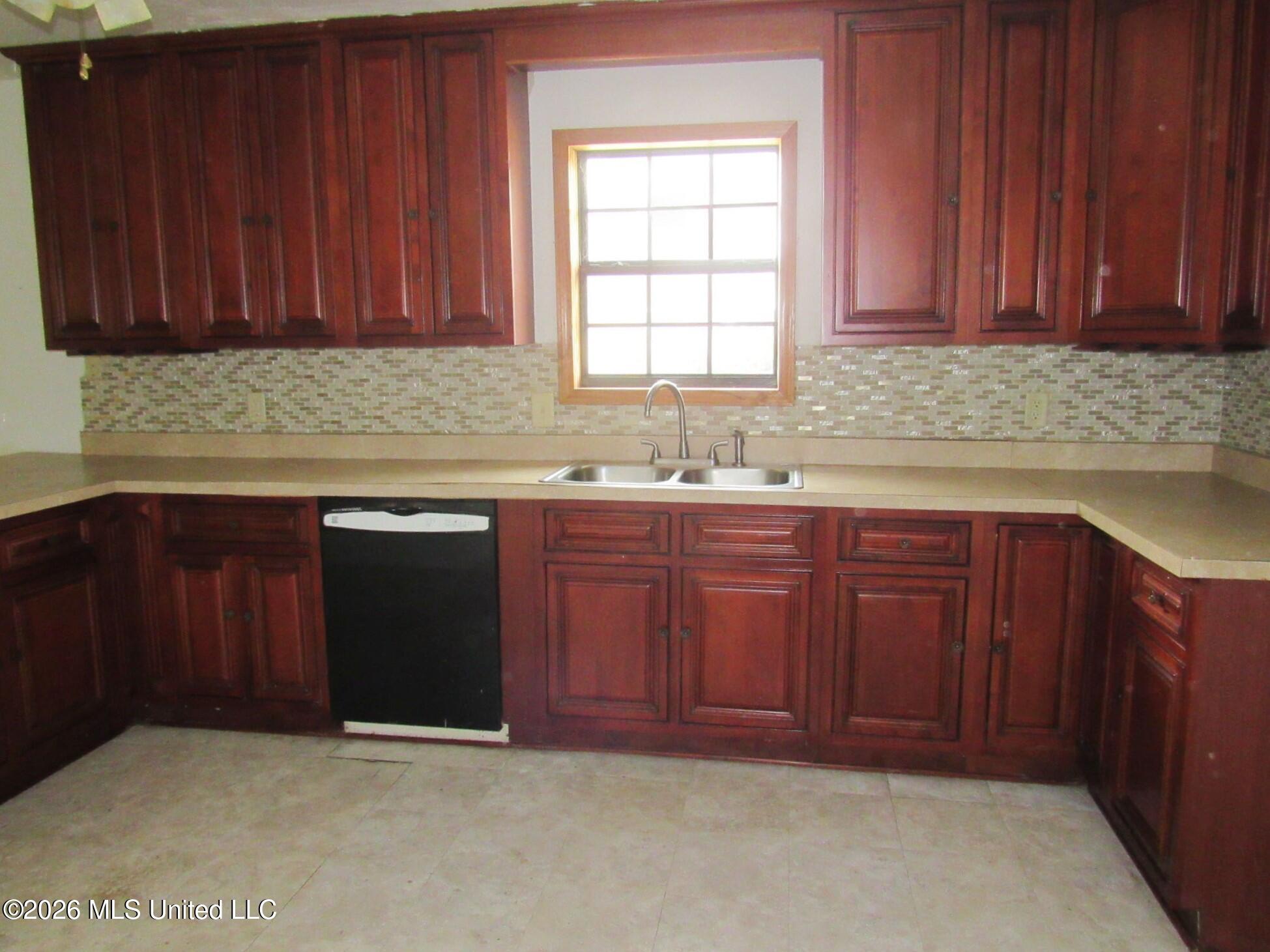 1003 Florida Avenue Property Photo 6