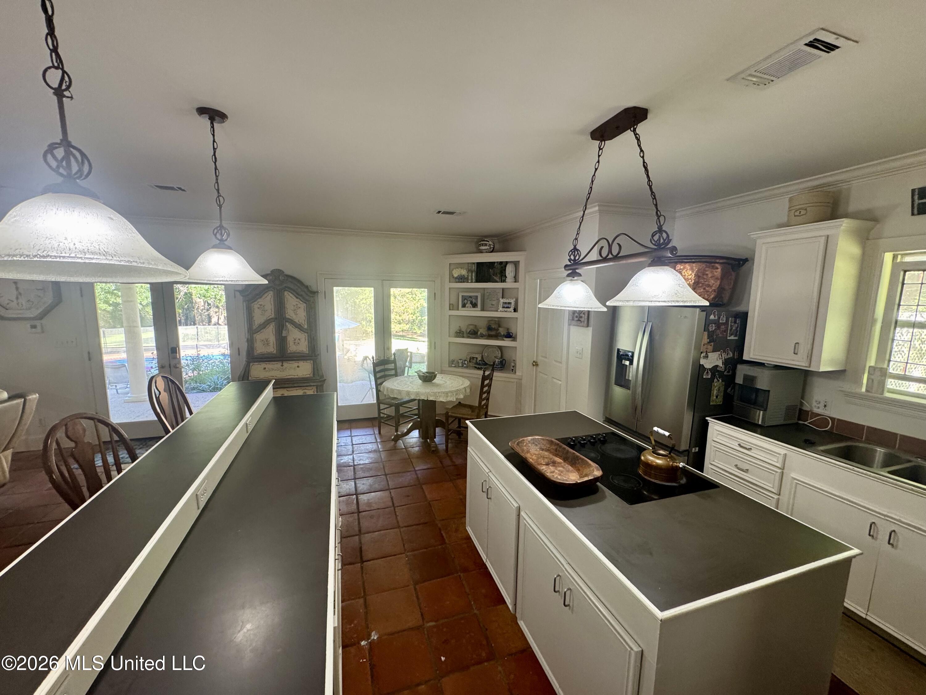 134 Kellog Property Photo 7