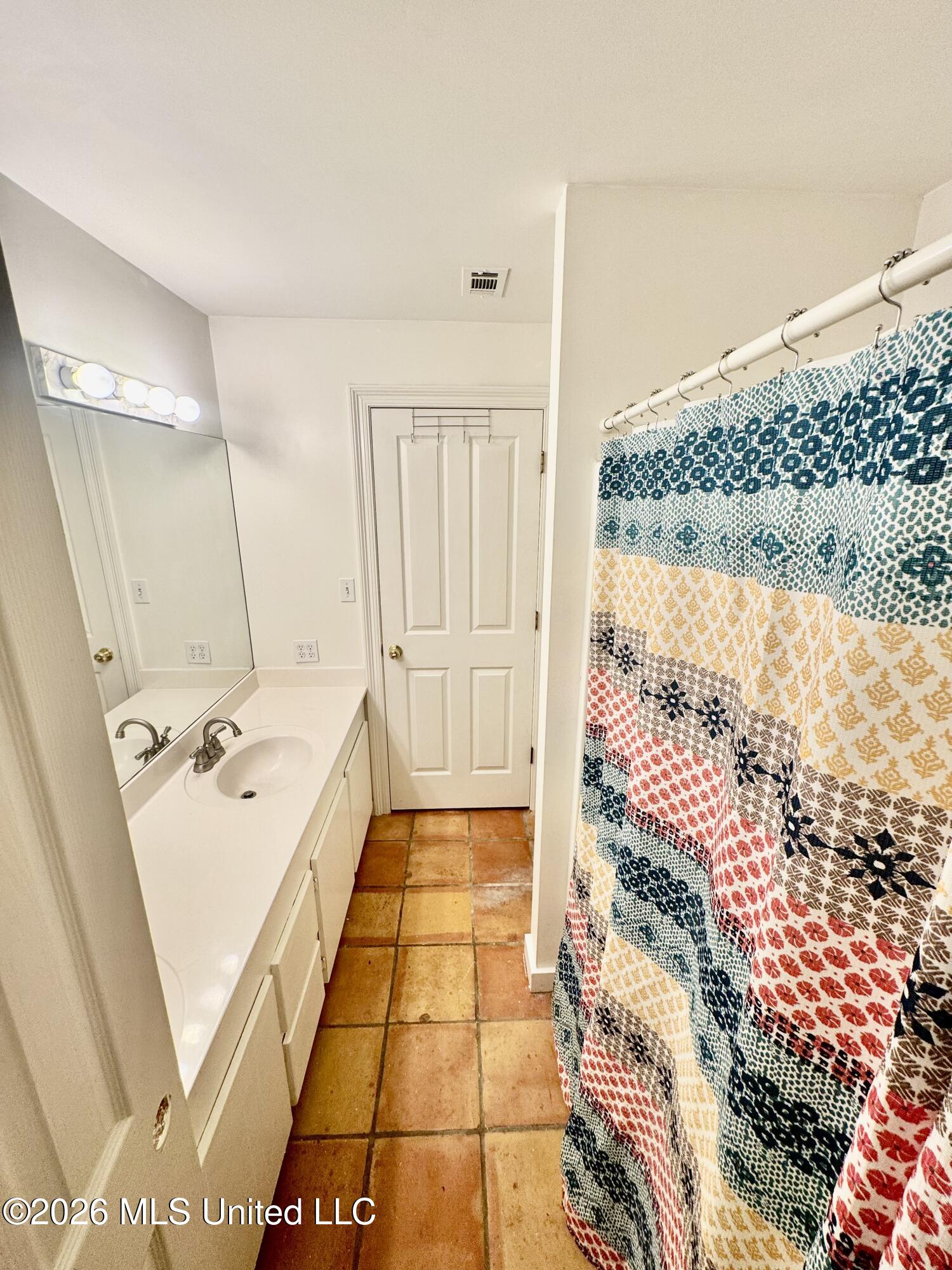 134 Kellog Property Photo 14
