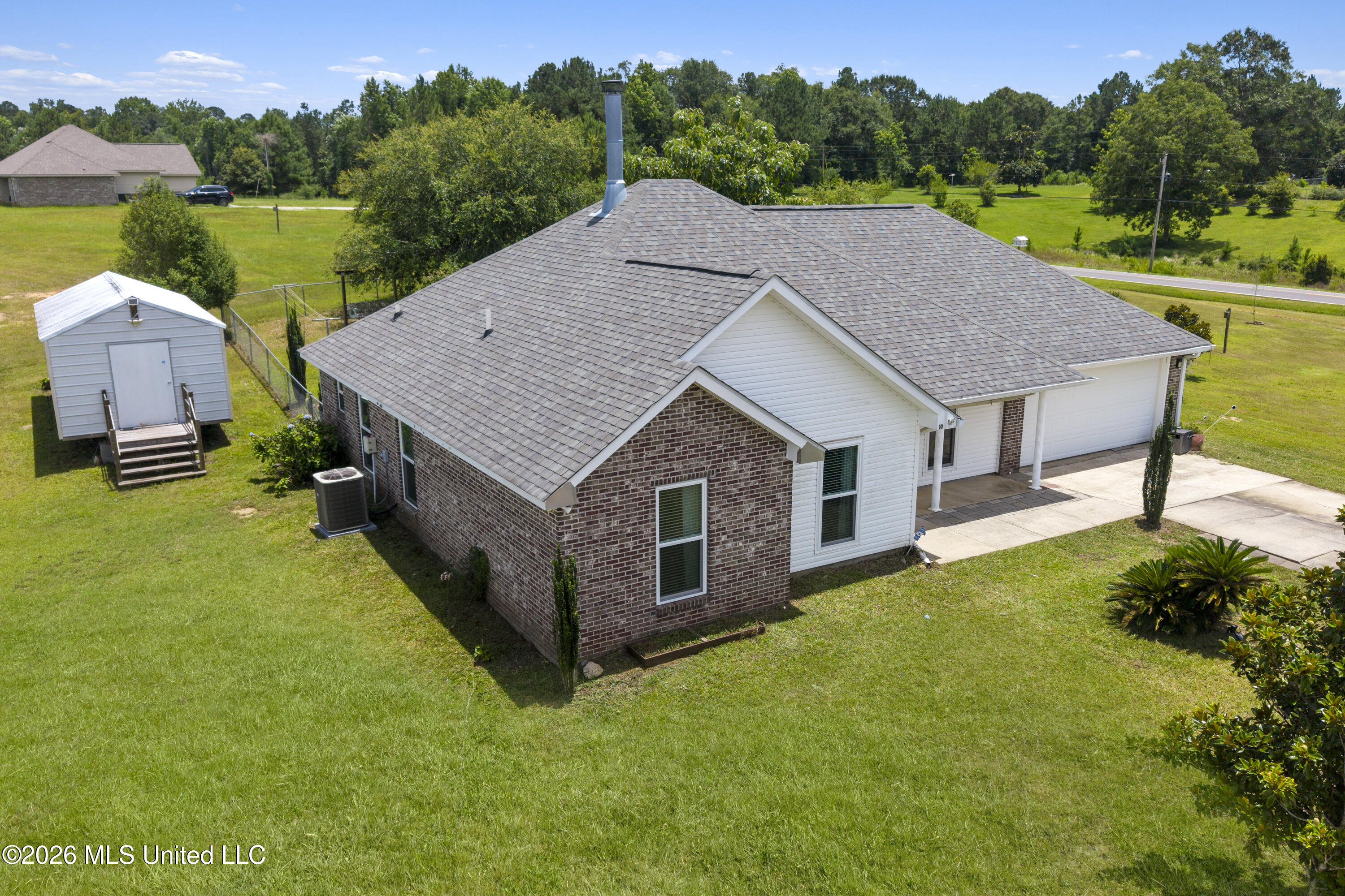 10 Trace Drive Property Photo 3
