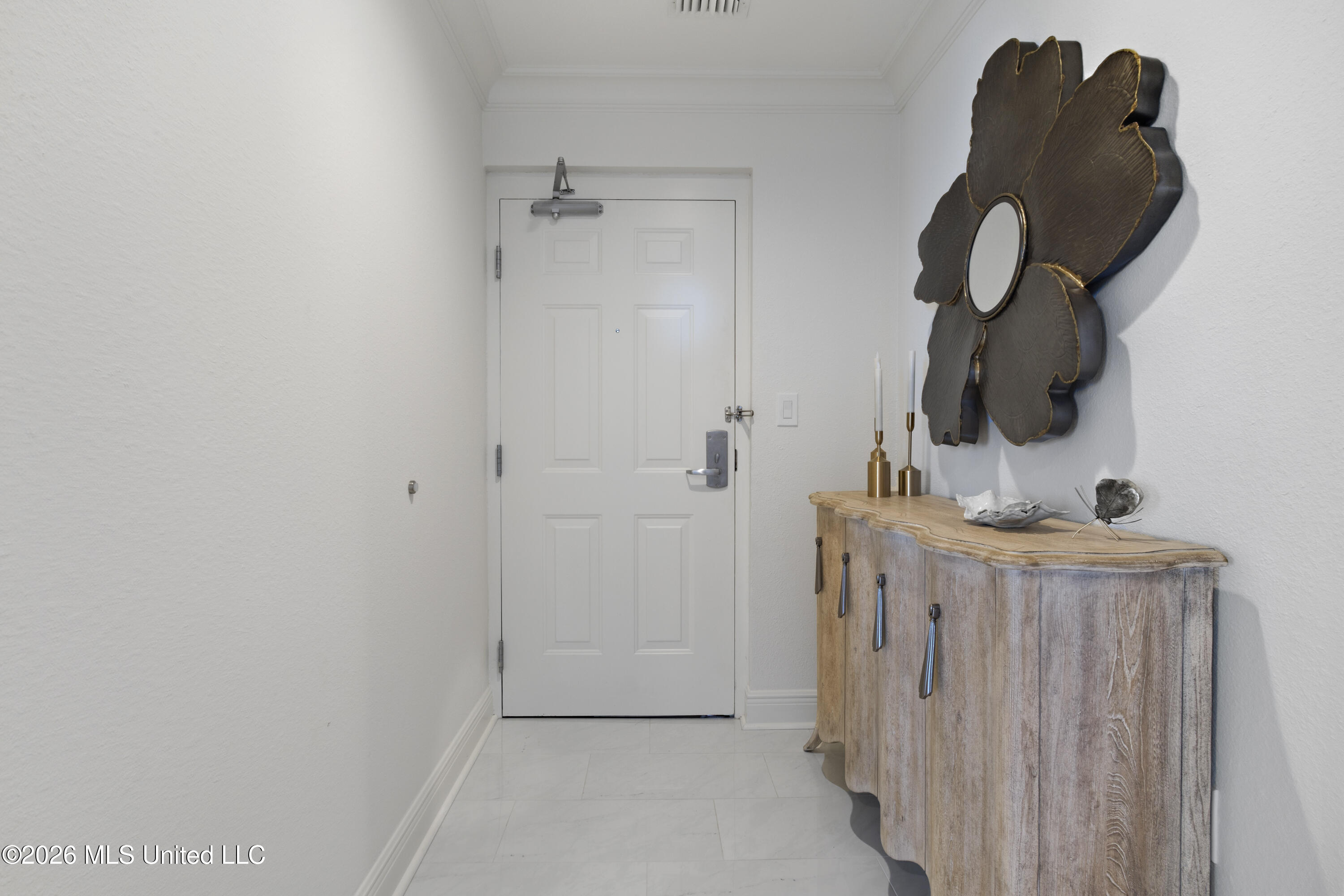 2668 Beach Boulevard Property Photo 6