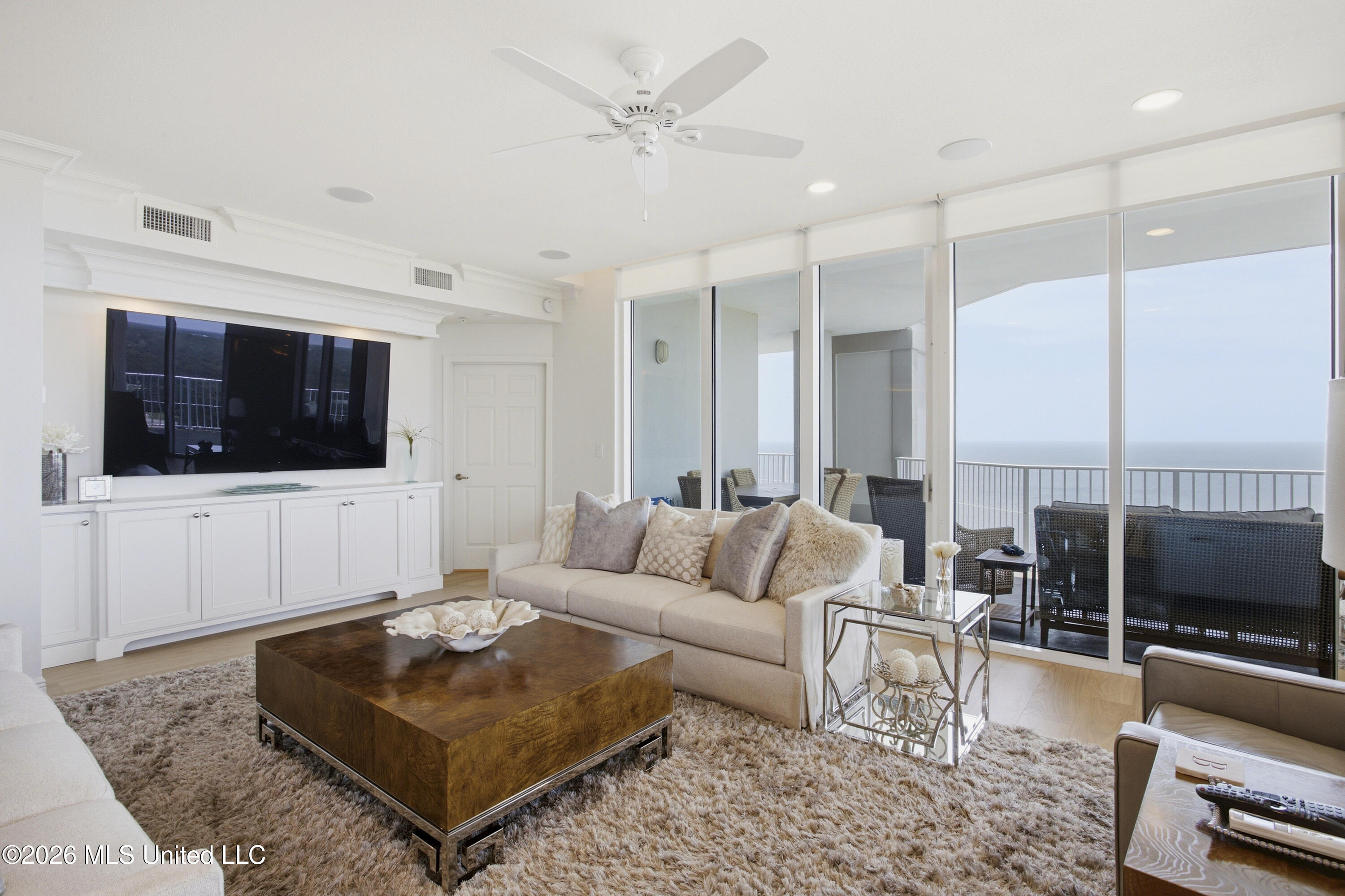 2668 Beach Boulevard Property Photo 10