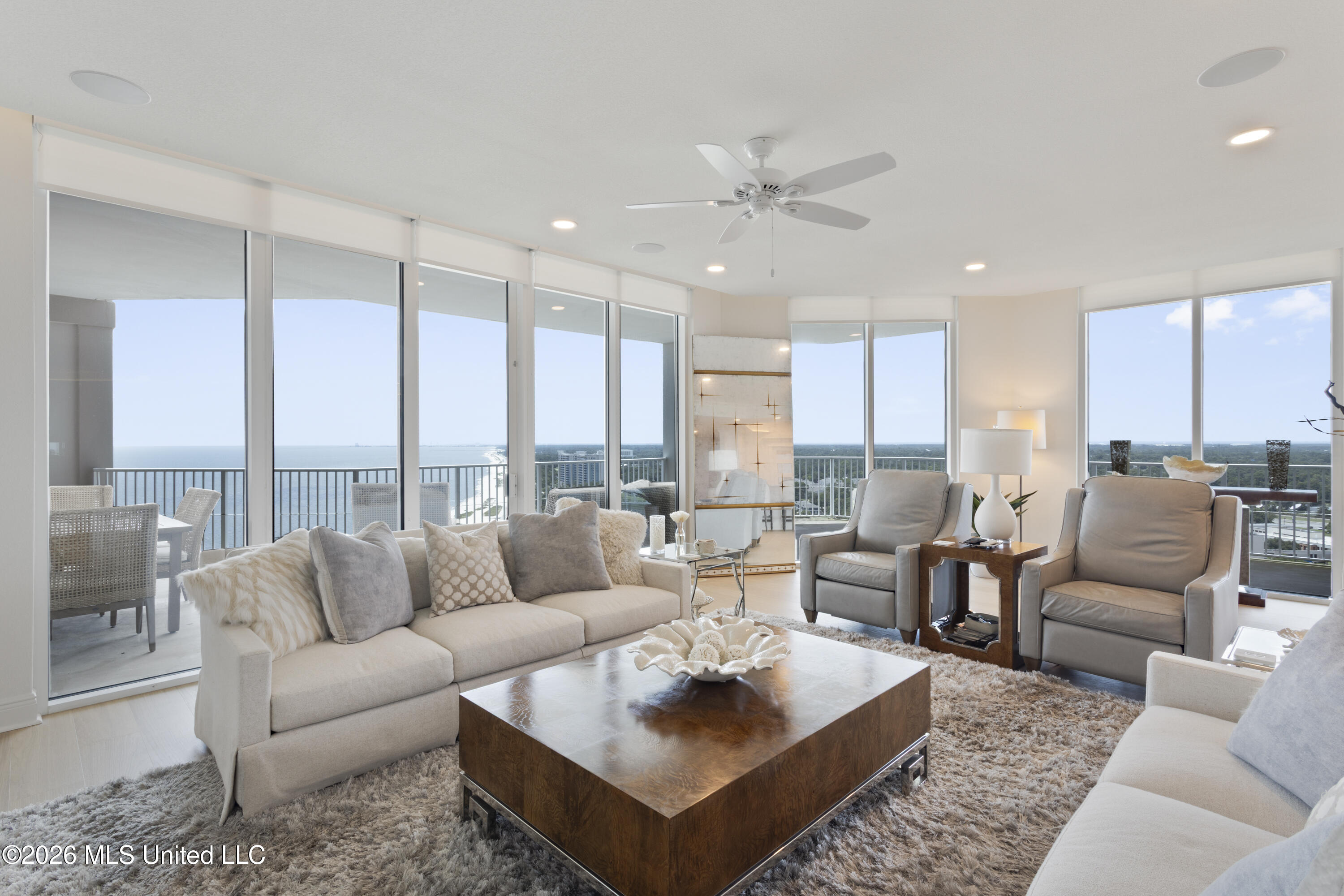 2668 Beach Boulevard Property Photo 11