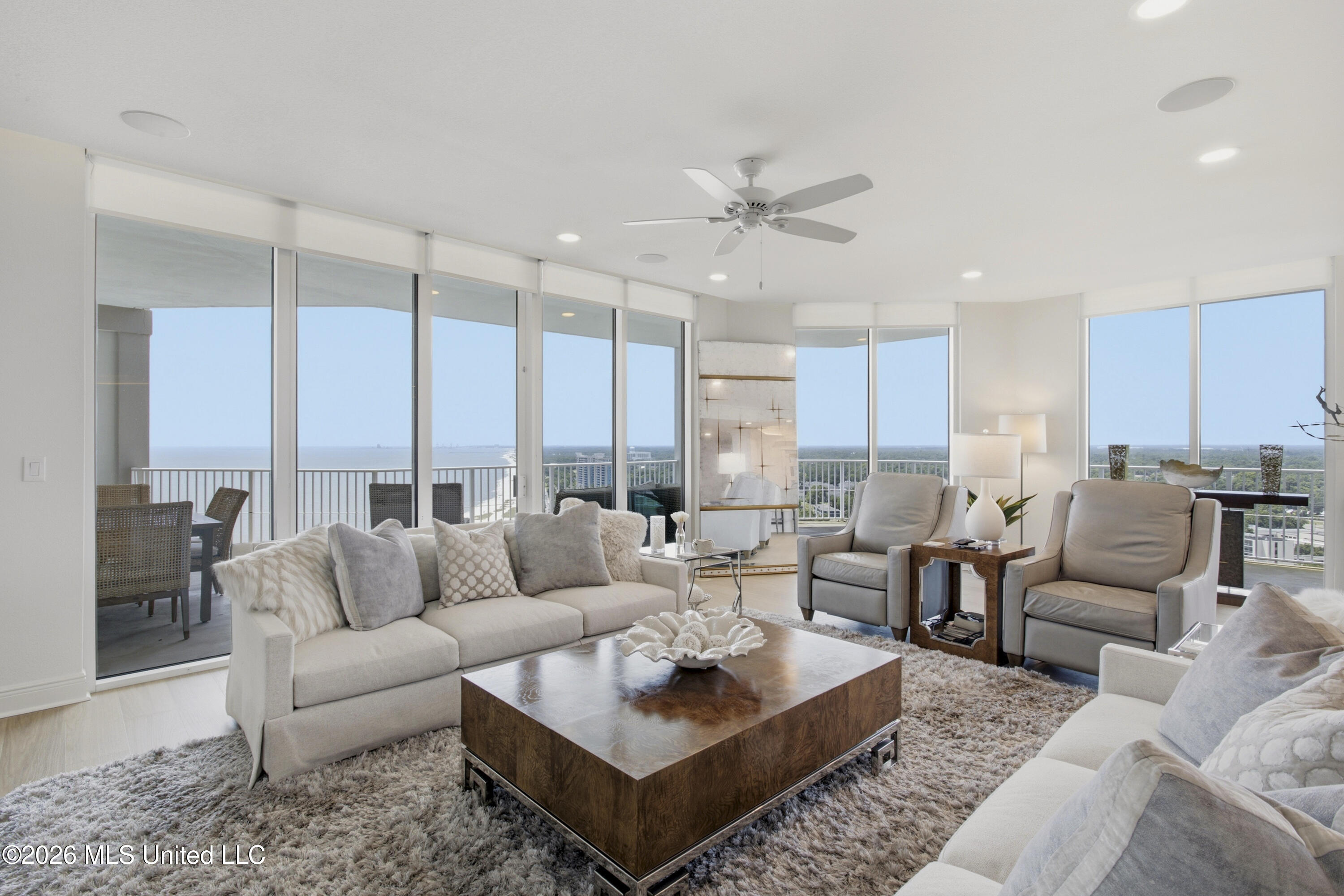 2668 Beach Boulevard Property Photo 13