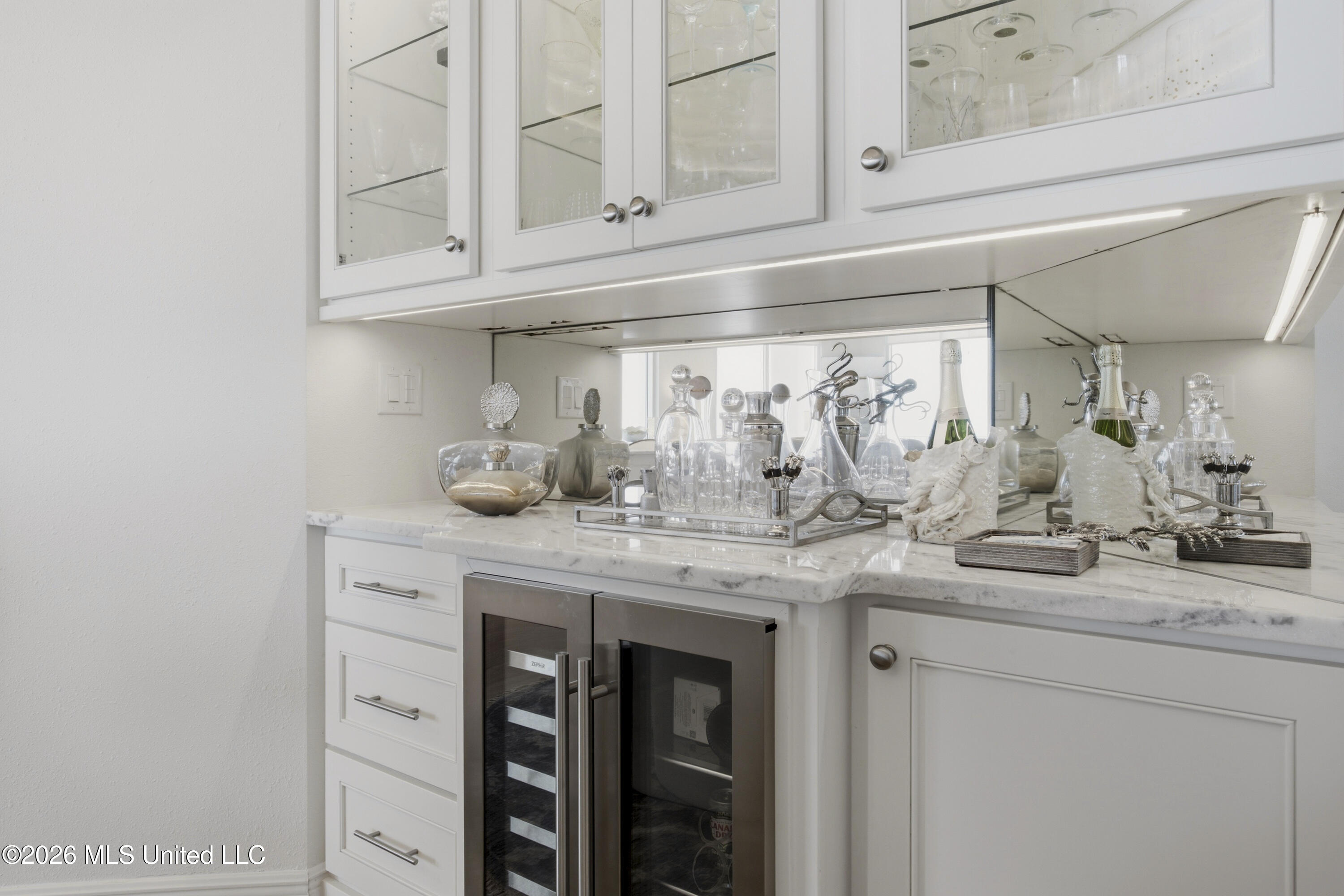 2668 Beach Boulevard Property Photo 28