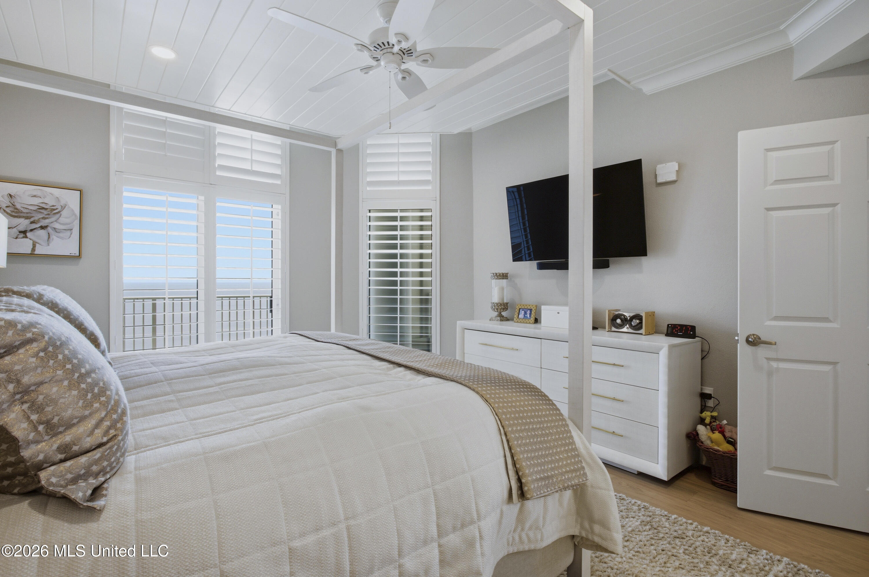 2668 Beach Boulevard Property Photo 31